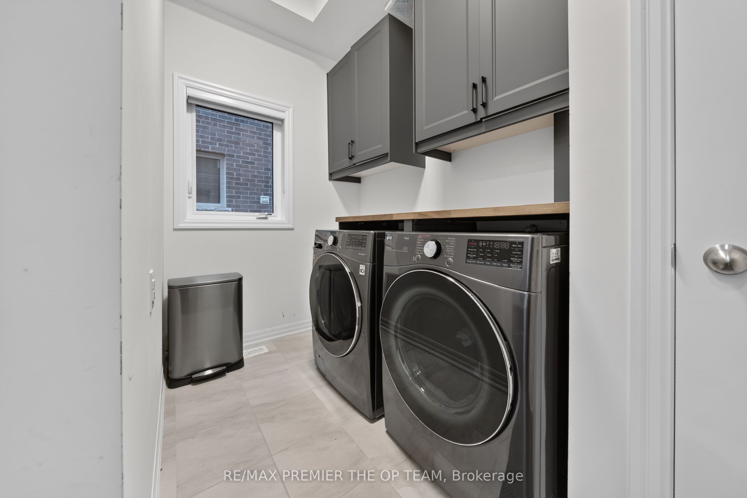 233 Vivant Street Property Photo 7
