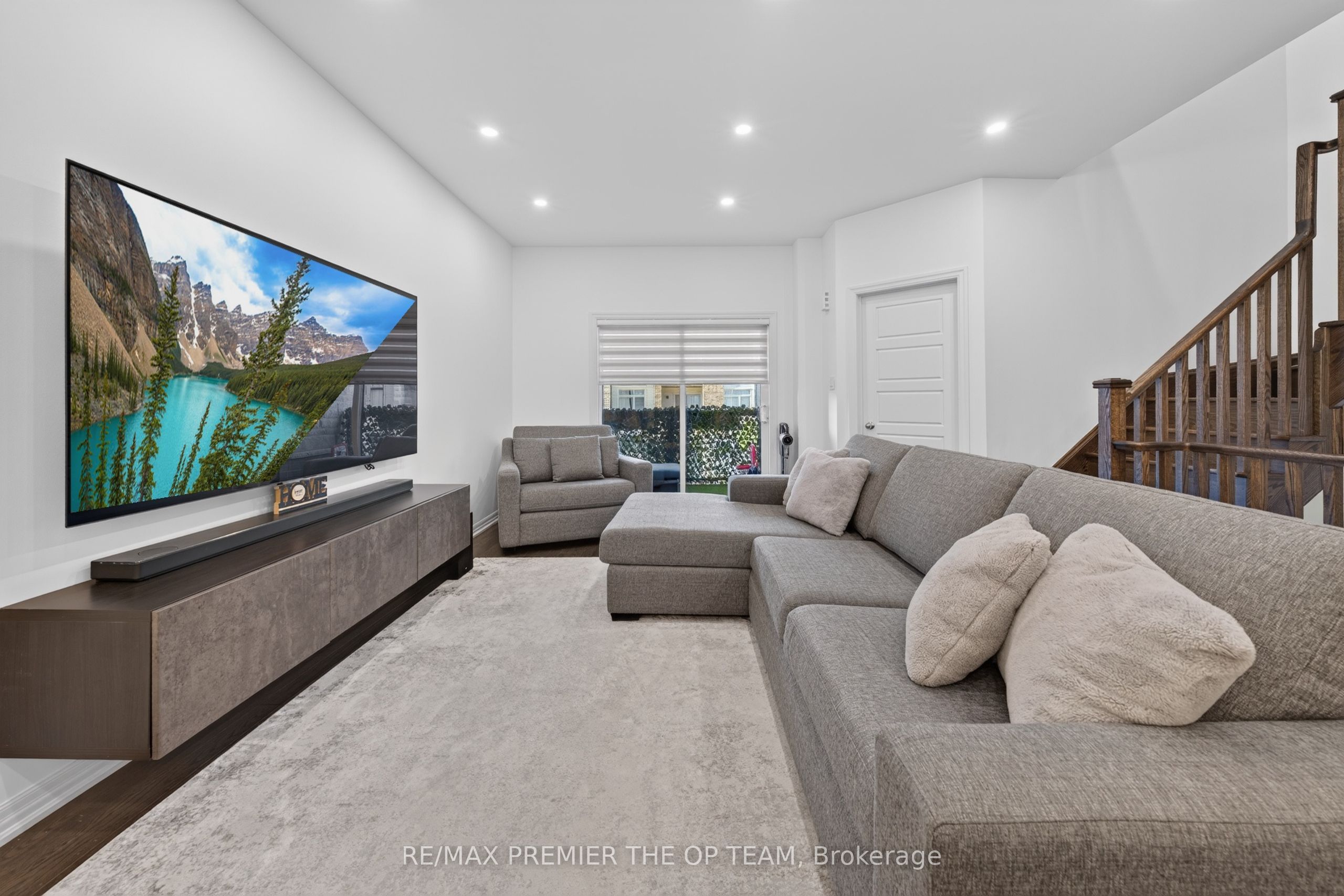 233 Vivant Street Property Photo 10
