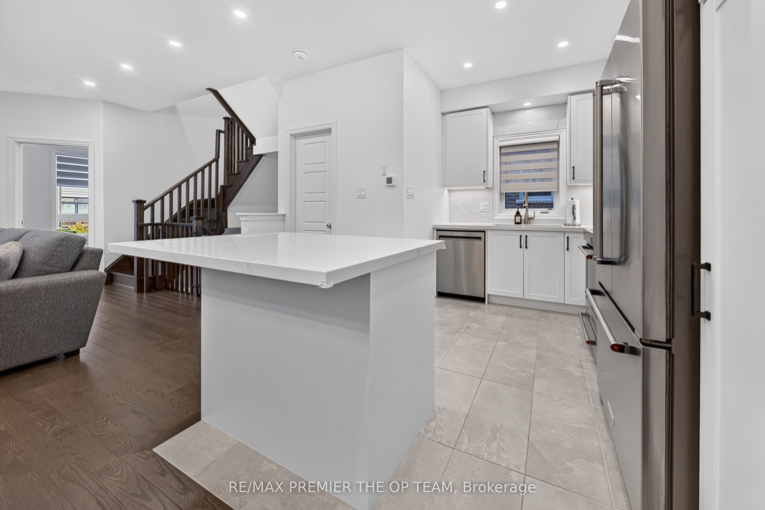 233 Vivant Street Property Photo 14