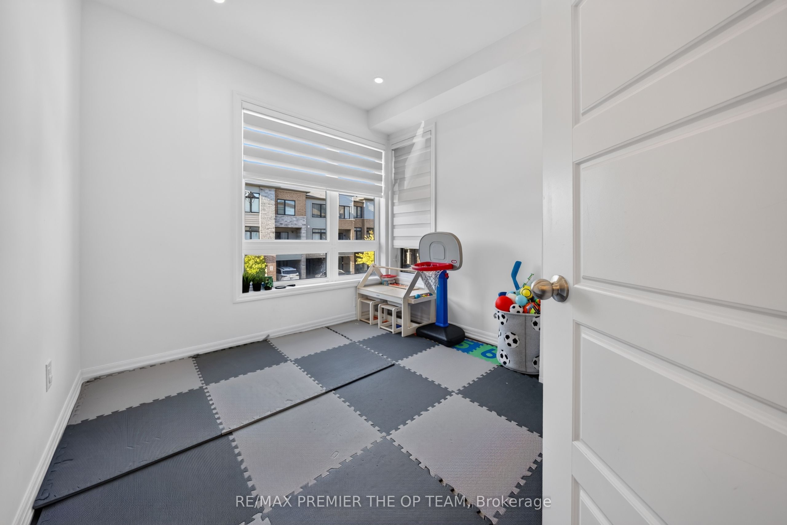 233 Vivant Street Property Photo 19