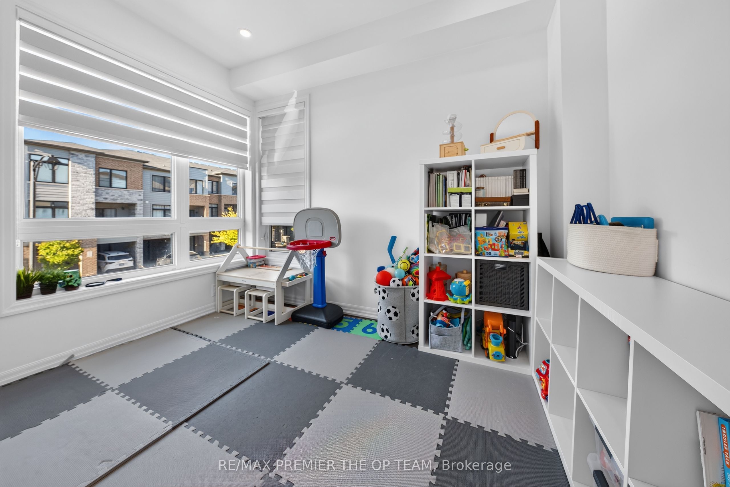 233 Vivant Street Property Photo 21