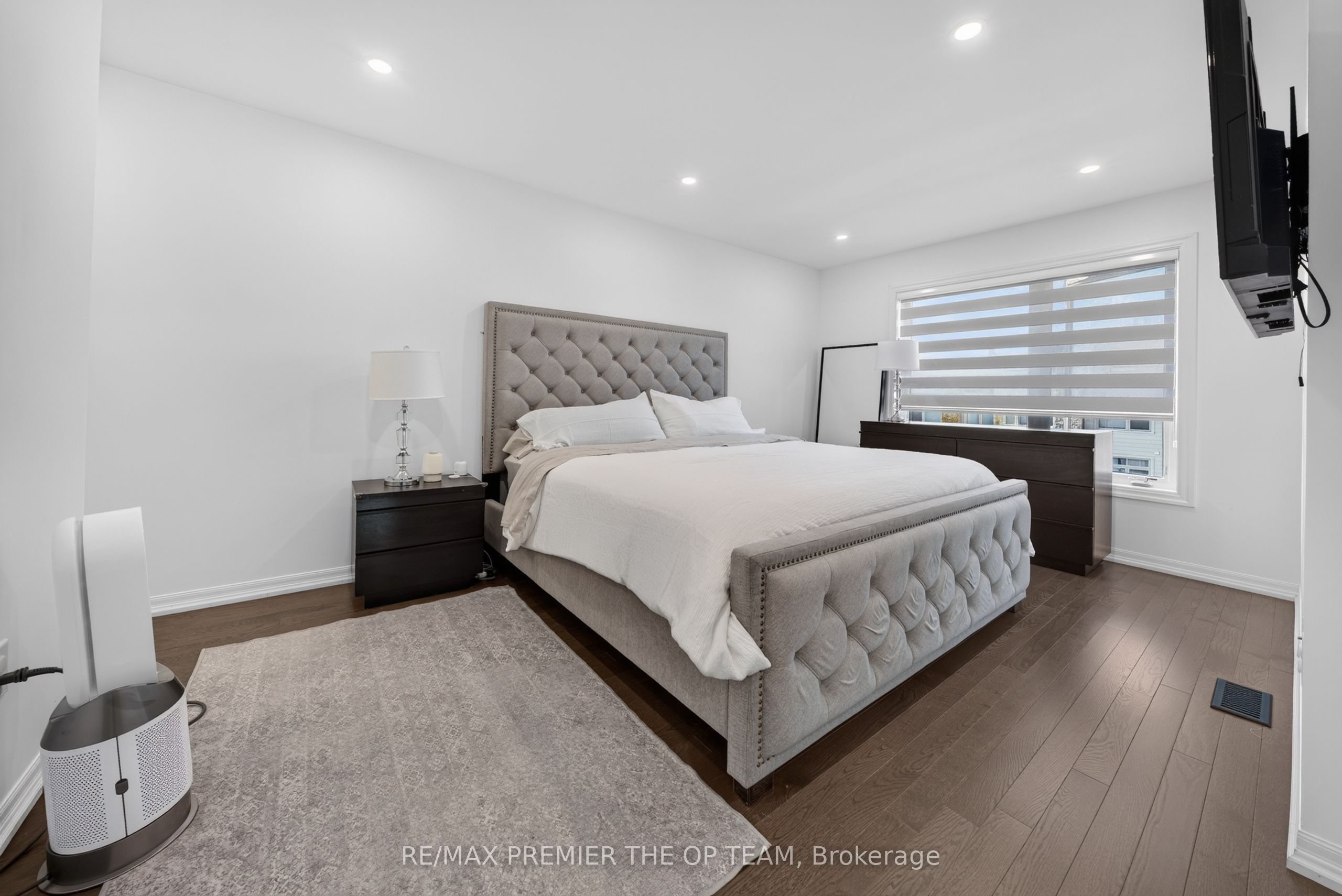 233 Vivant Street Property Photo 23