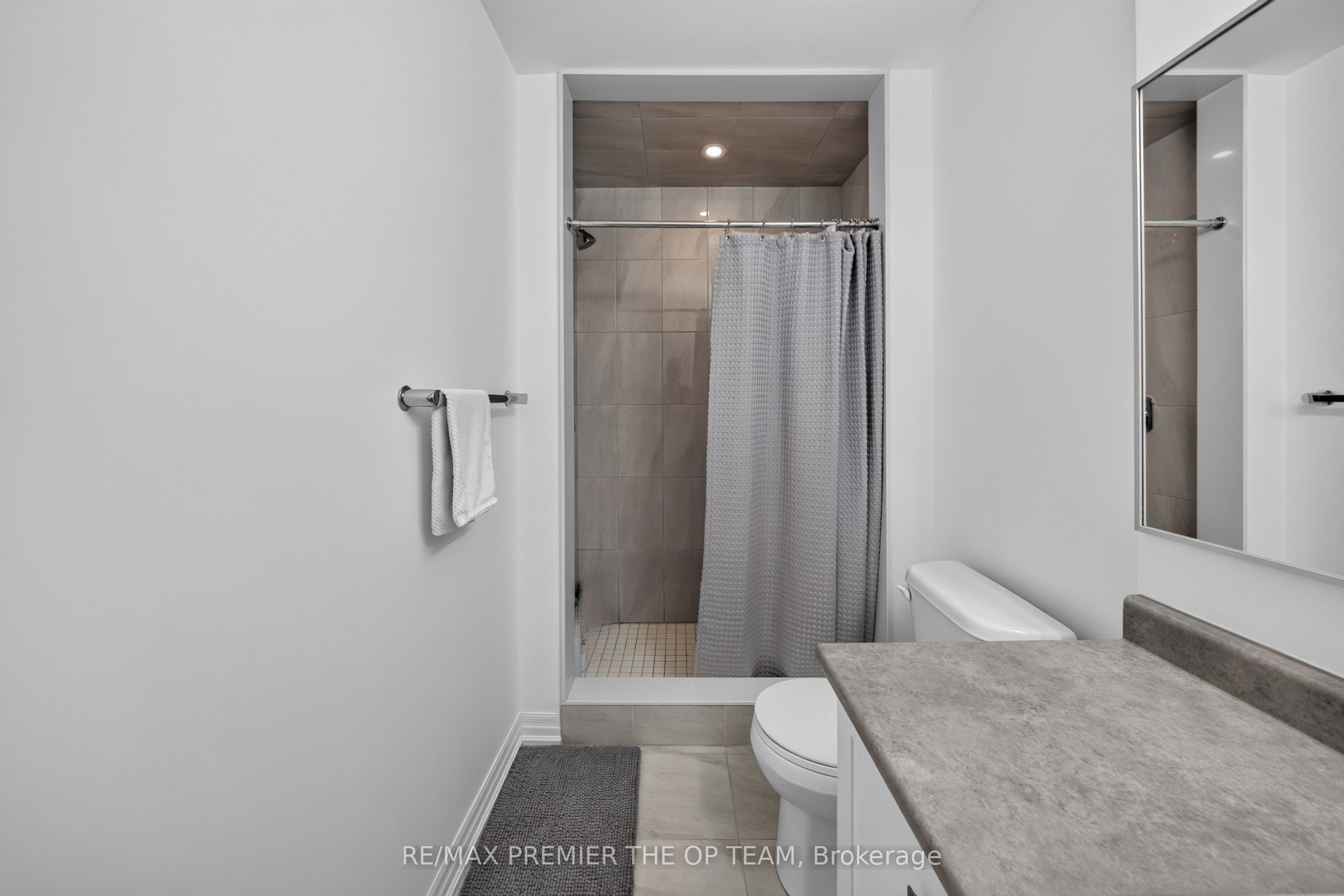 233 Vivant Street Property Photo 27