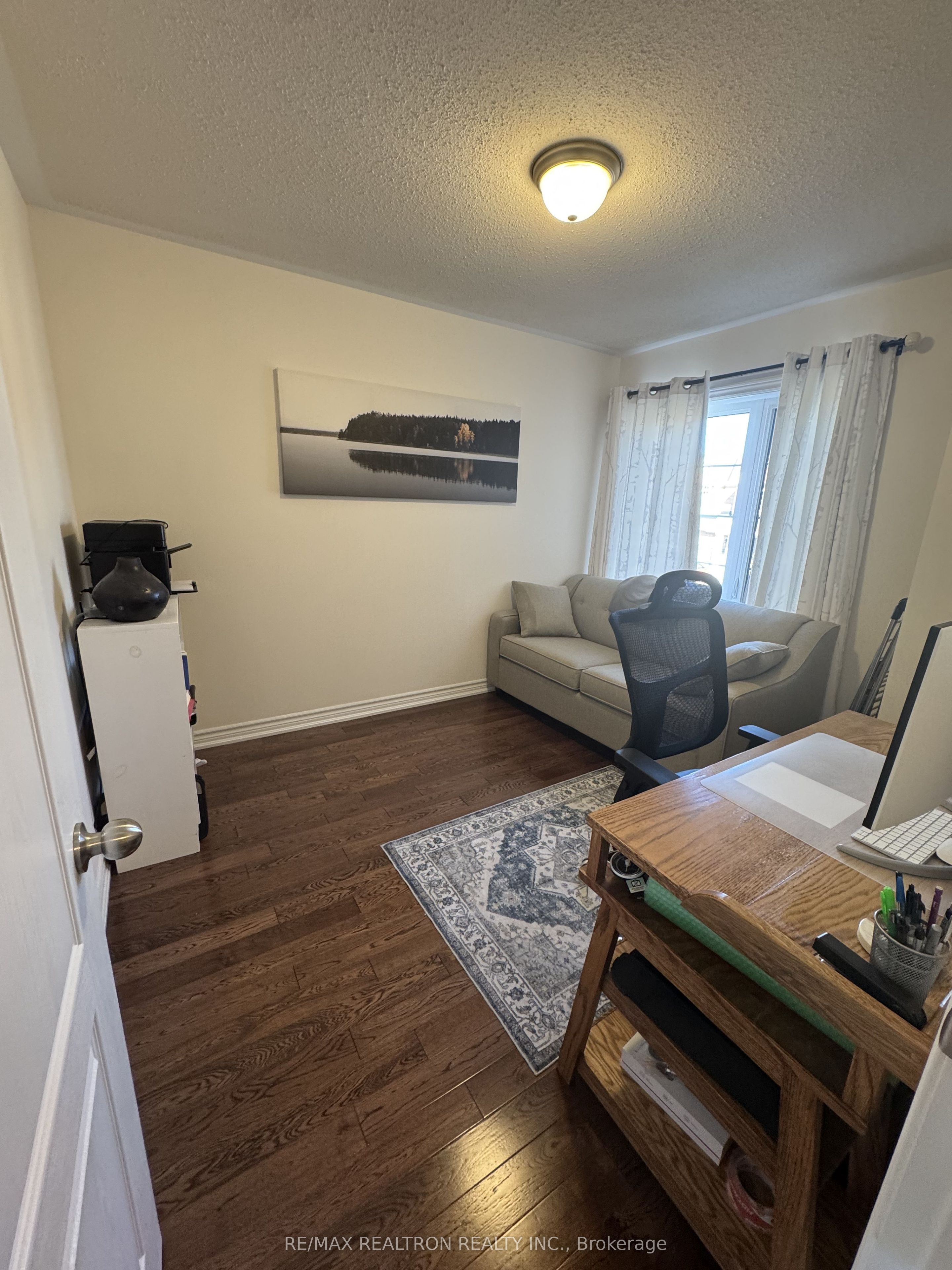 49 Mondial Crescent Property Photo 12