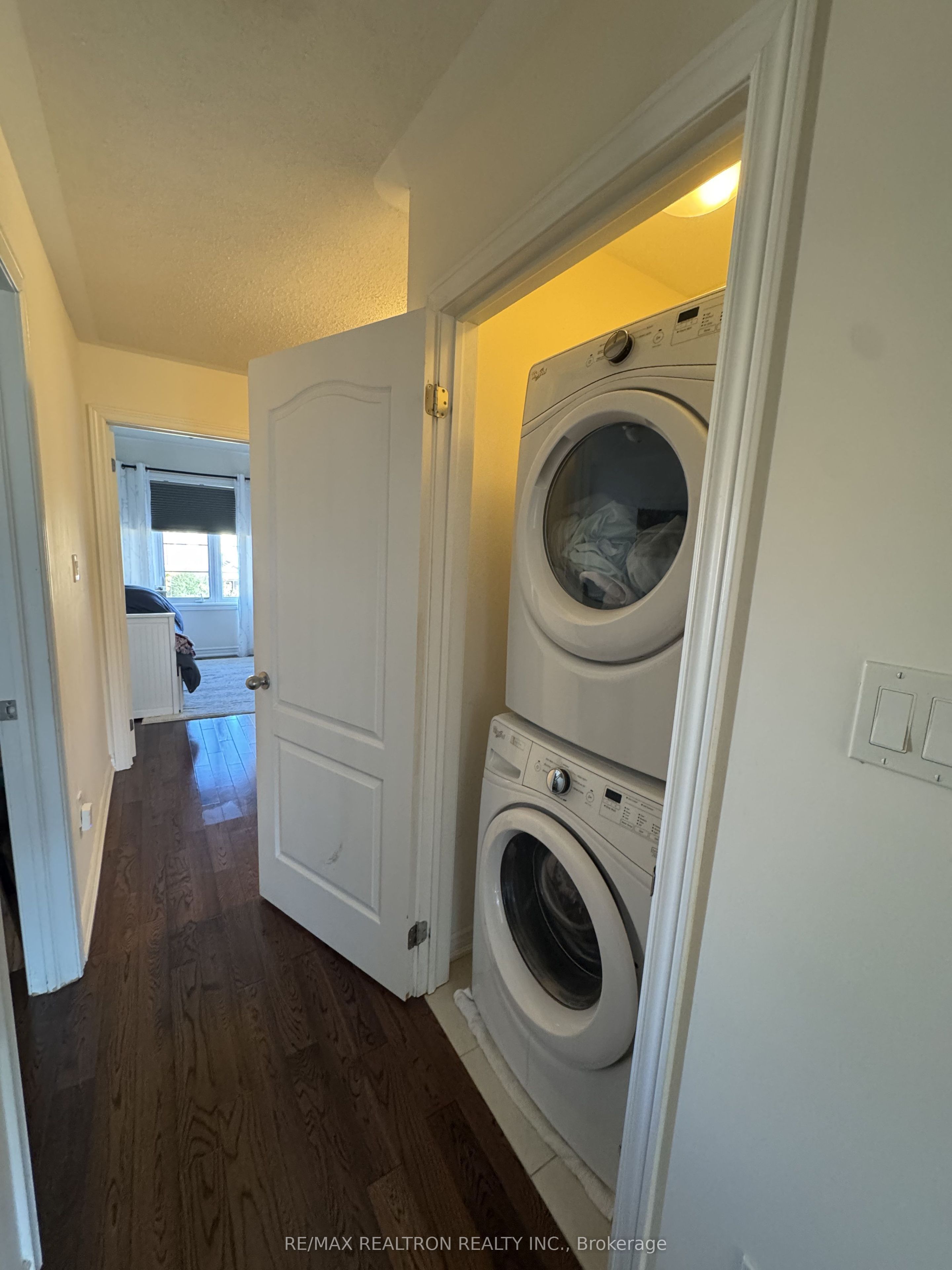 49 Mondial Crescent Property Photo 13