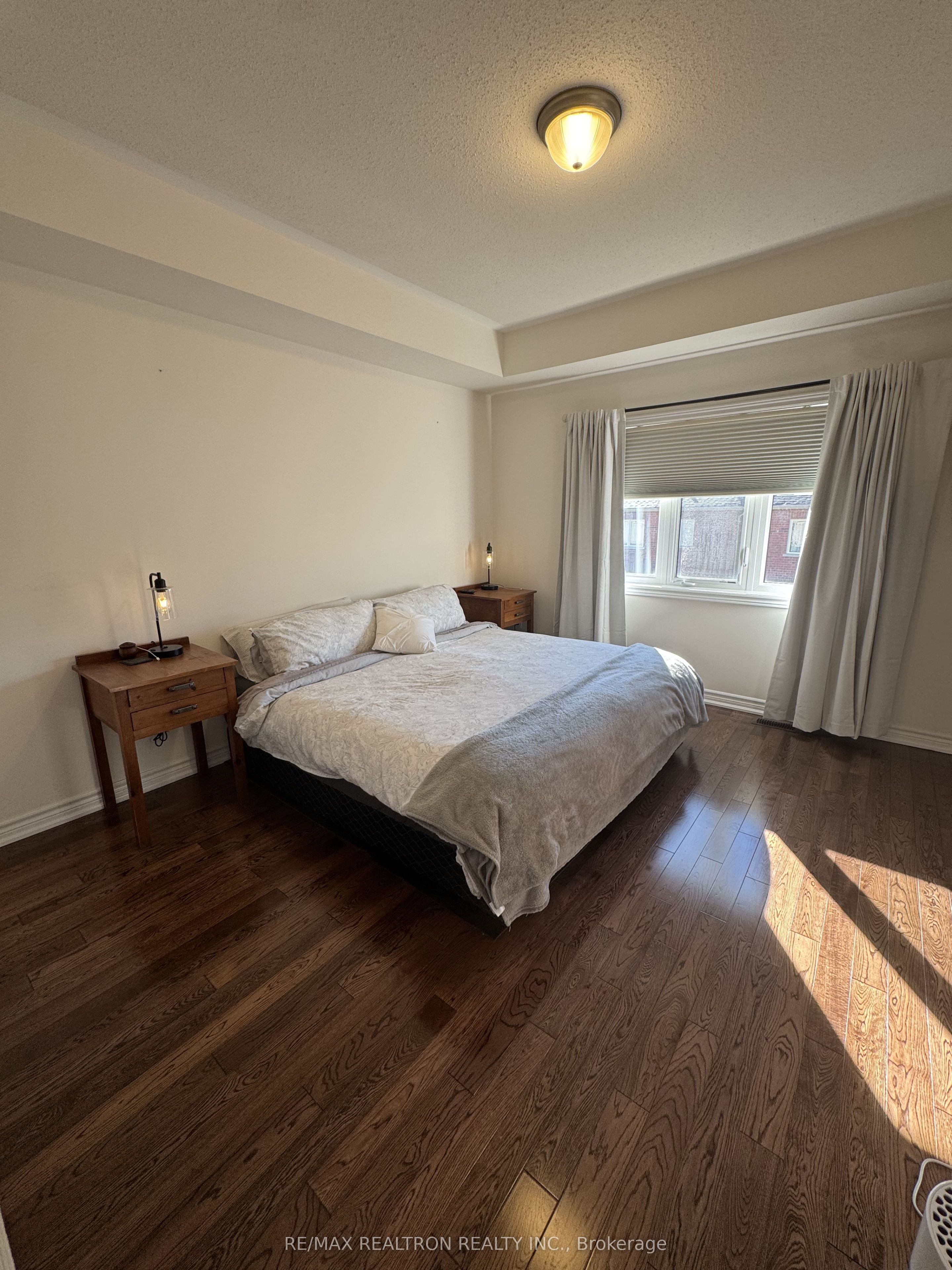 49 Mondial Crescent Property Photo 15