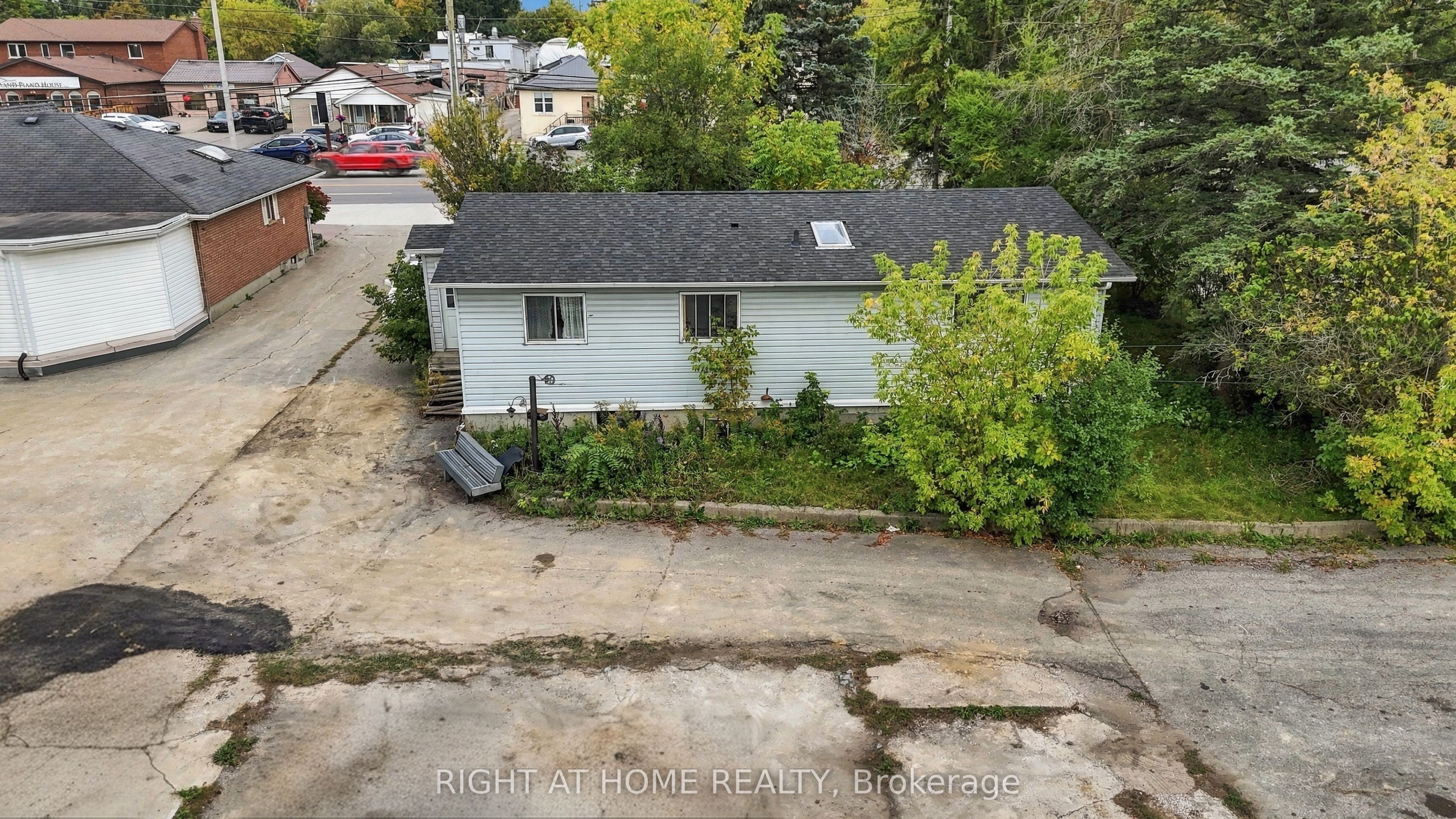 198 King Road Property Photo 11