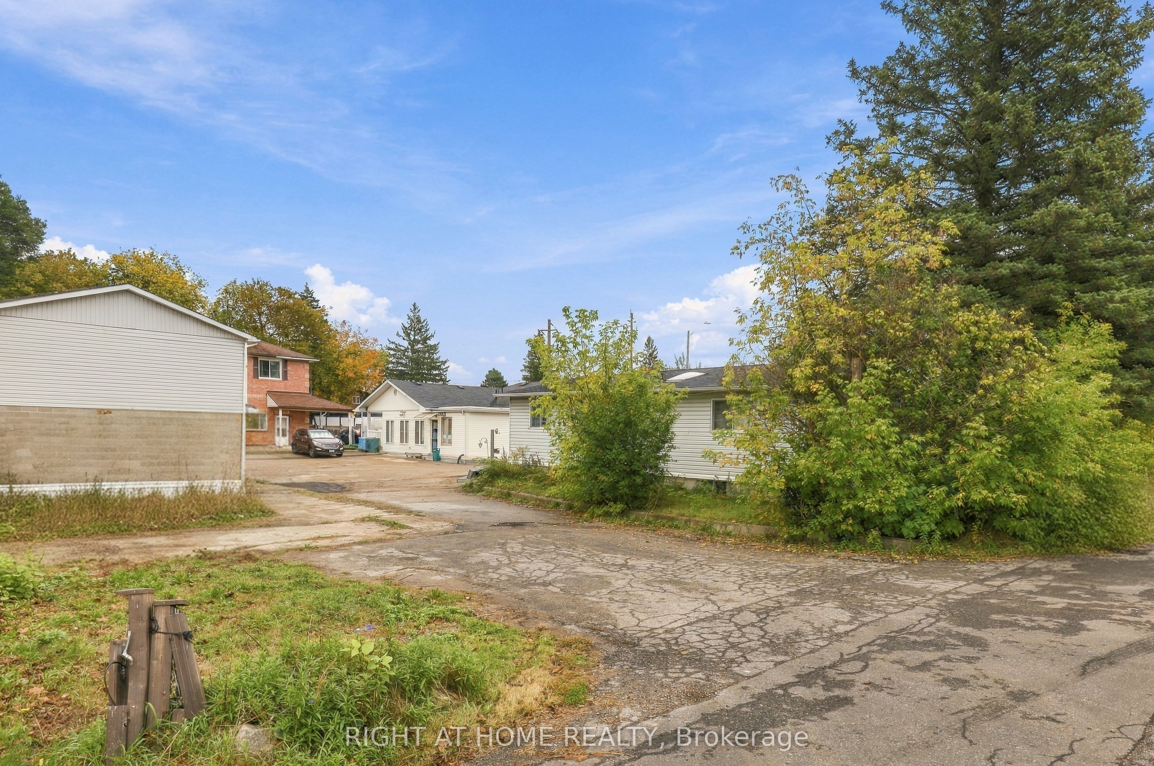 198 King Road Property Photo 13