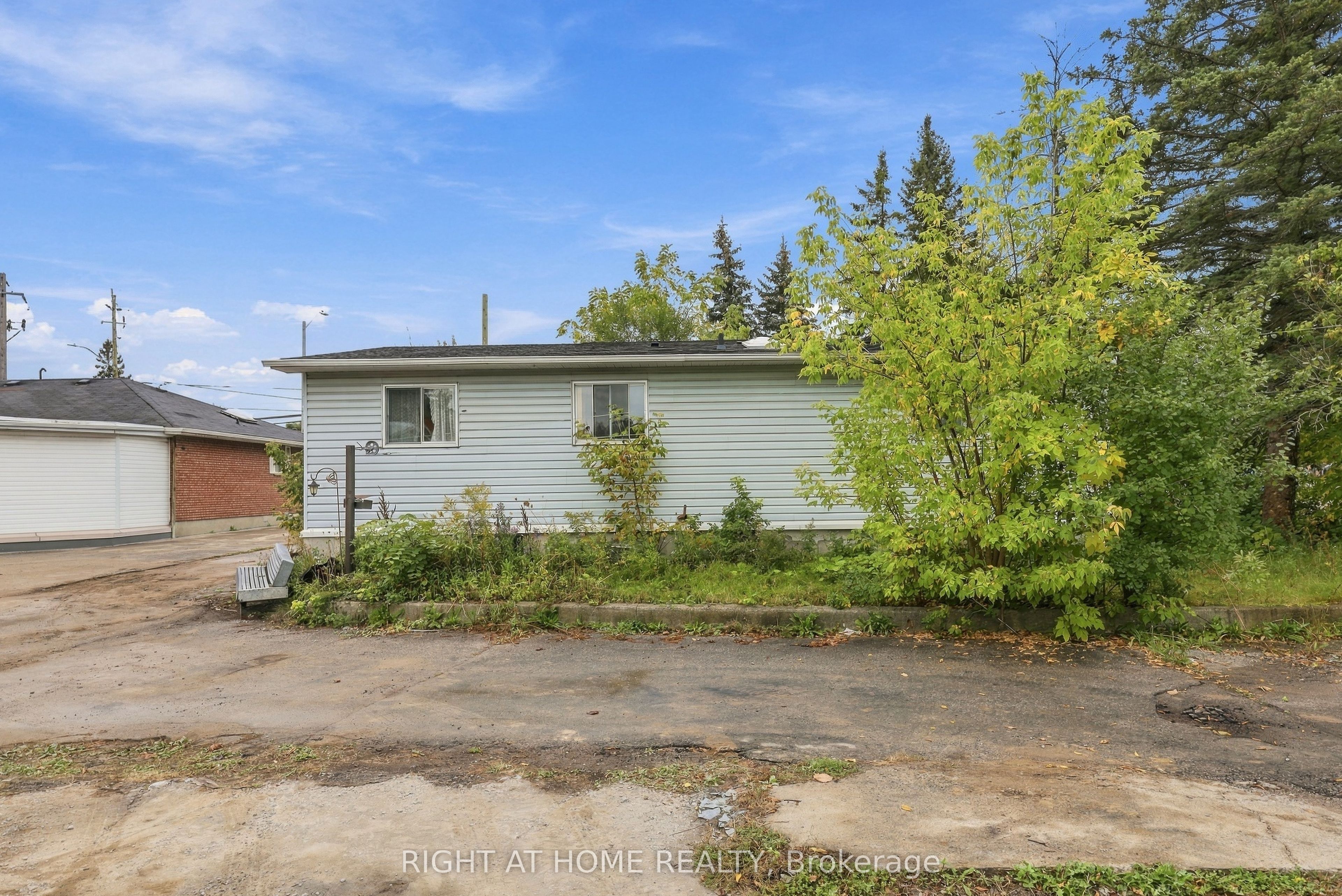 198 King Road Property Photo 16