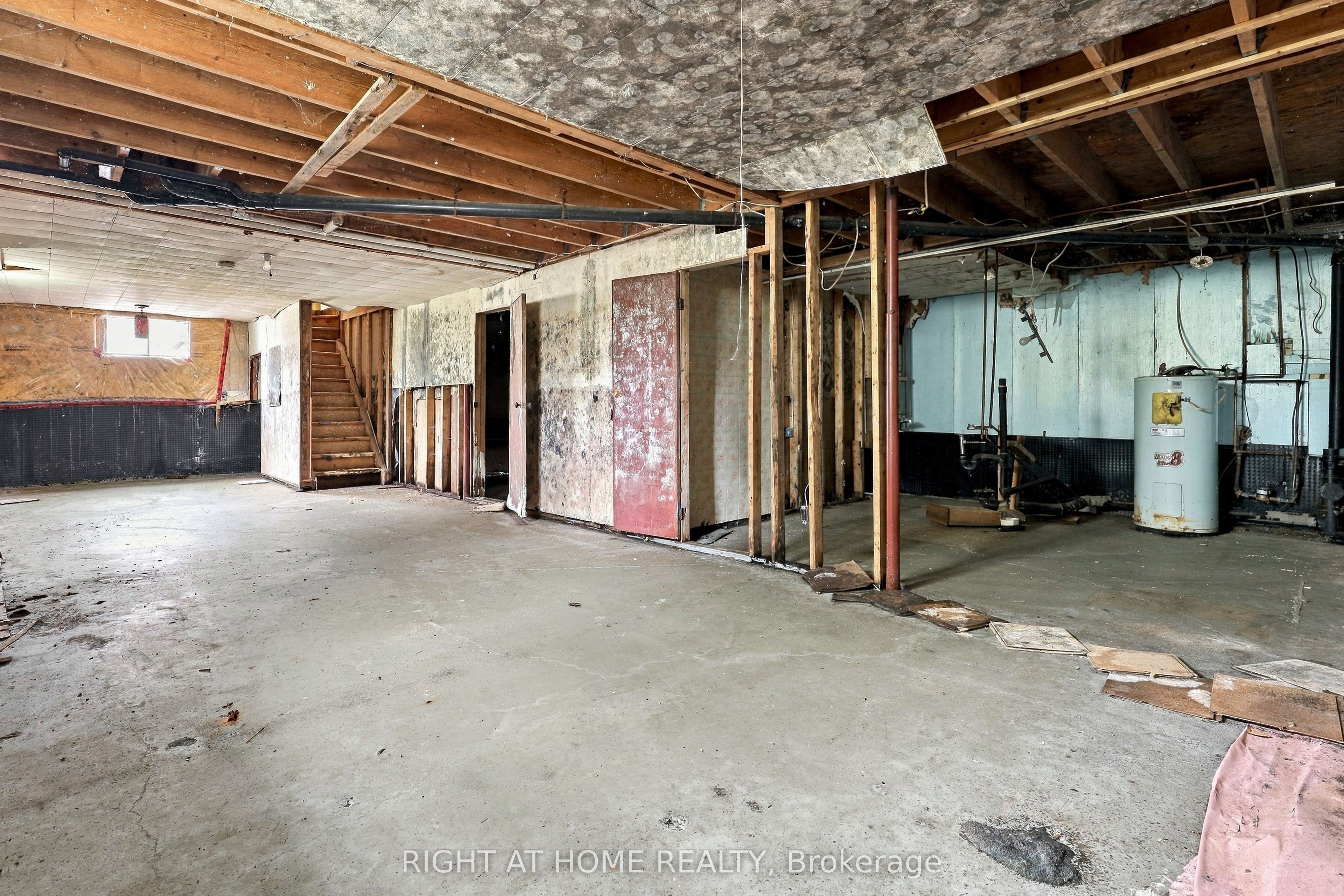 198 King Road Property Photo 24