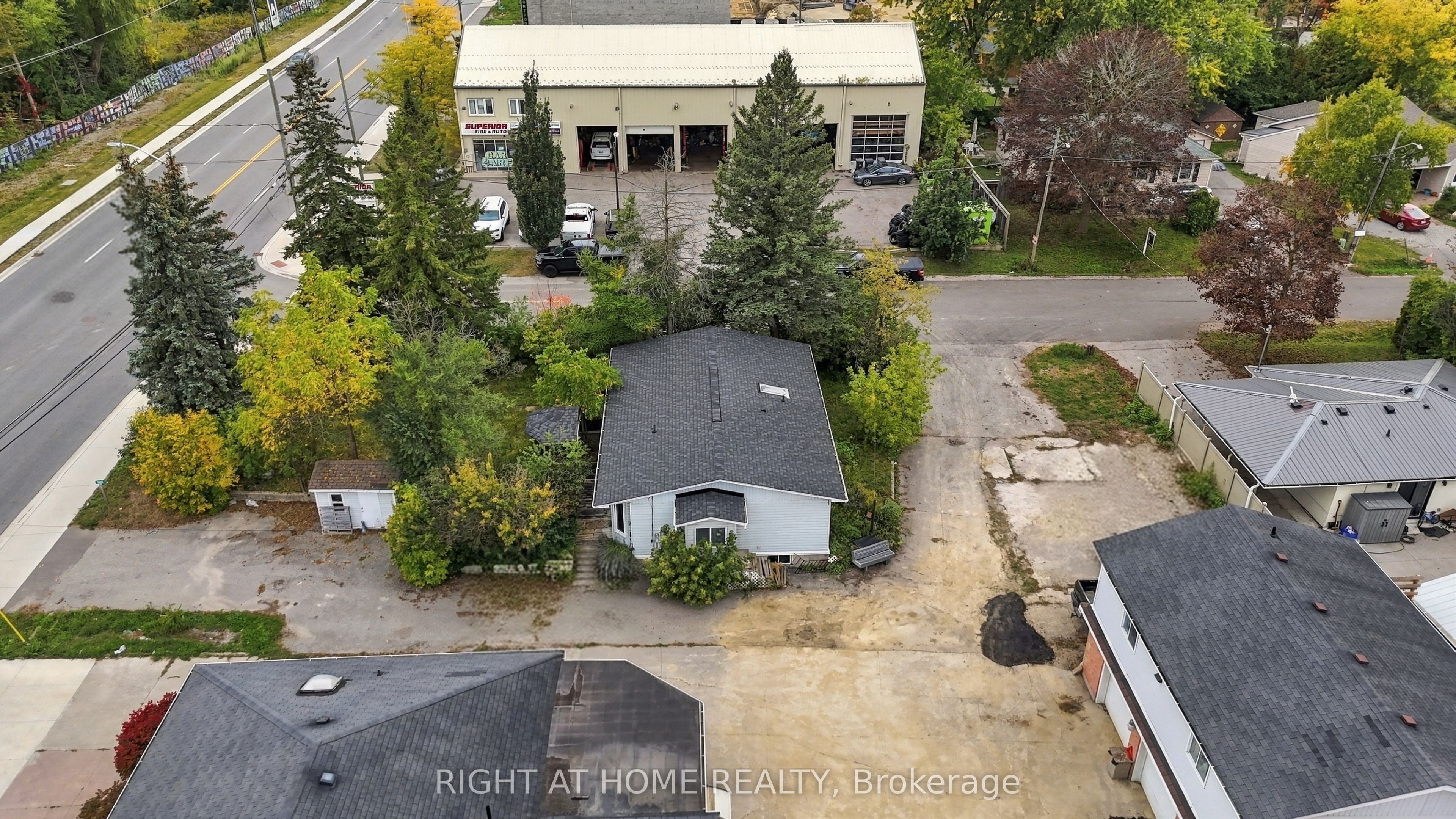 198 King Road Property Photo 26