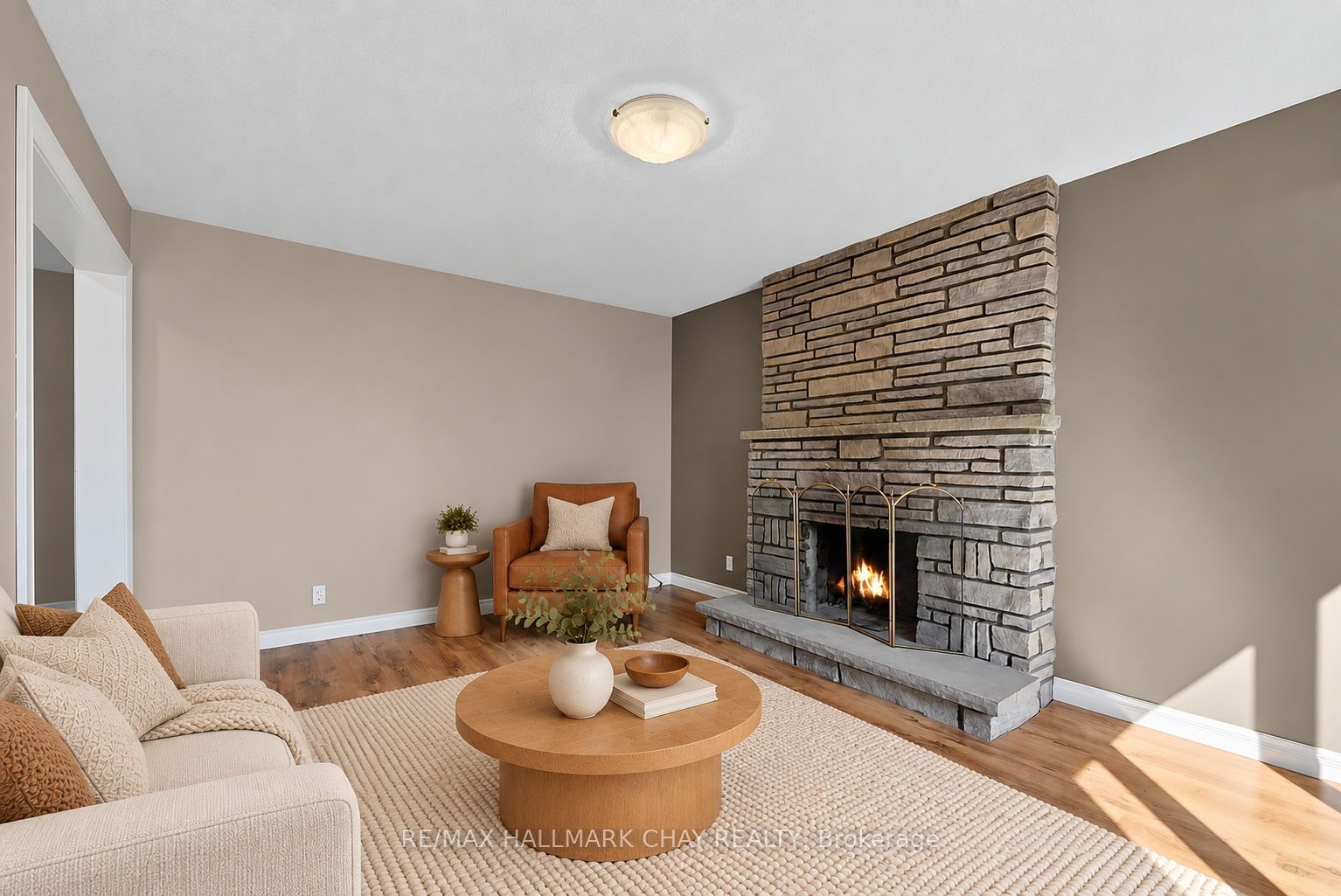 38 Imperial Crescent Property Photo 12