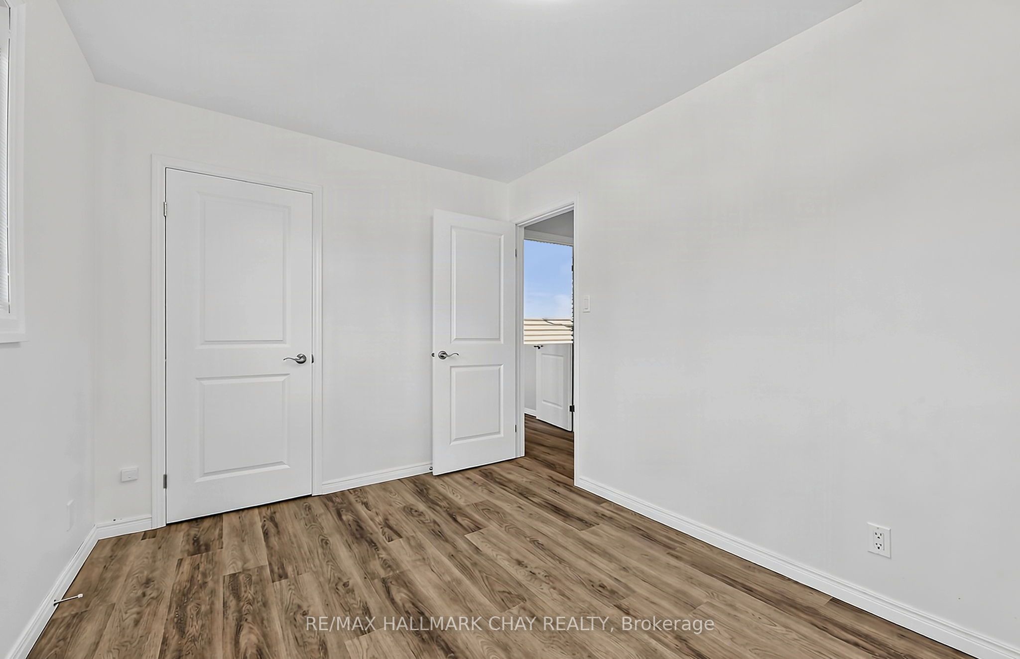38 Imperial Crescent Property Photo 19