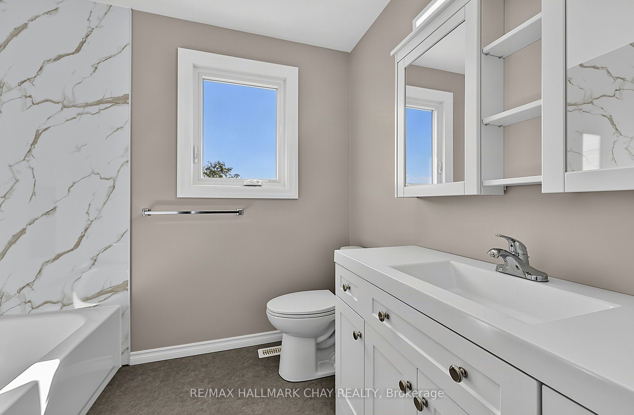 38 Imperial Crescent Property Photo 21