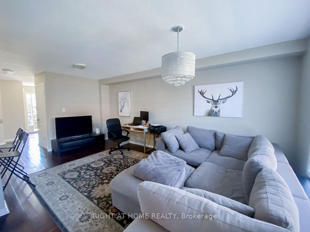 2099 Osbond Road Property Photo 11