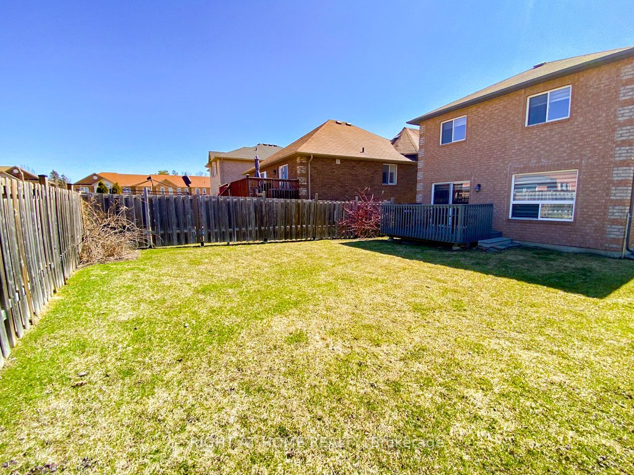 2099 Osbond Road Property Photo 25
