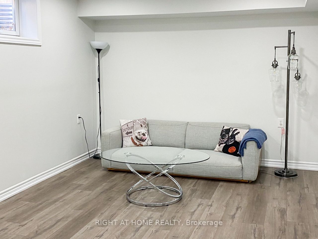 2099 Osbond Road Property Photo 27