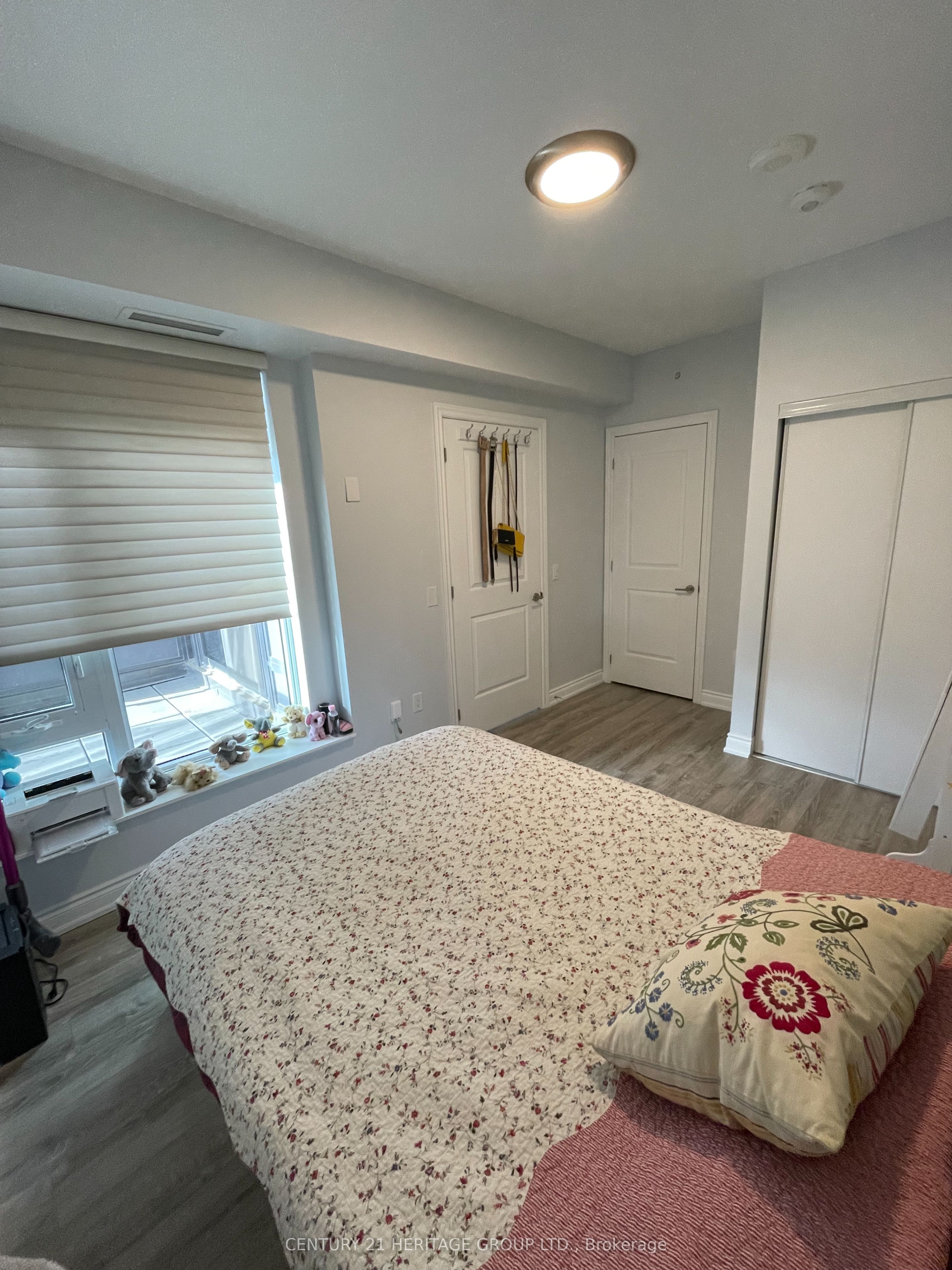 9618 Yonge Street 201 Property Photo 12