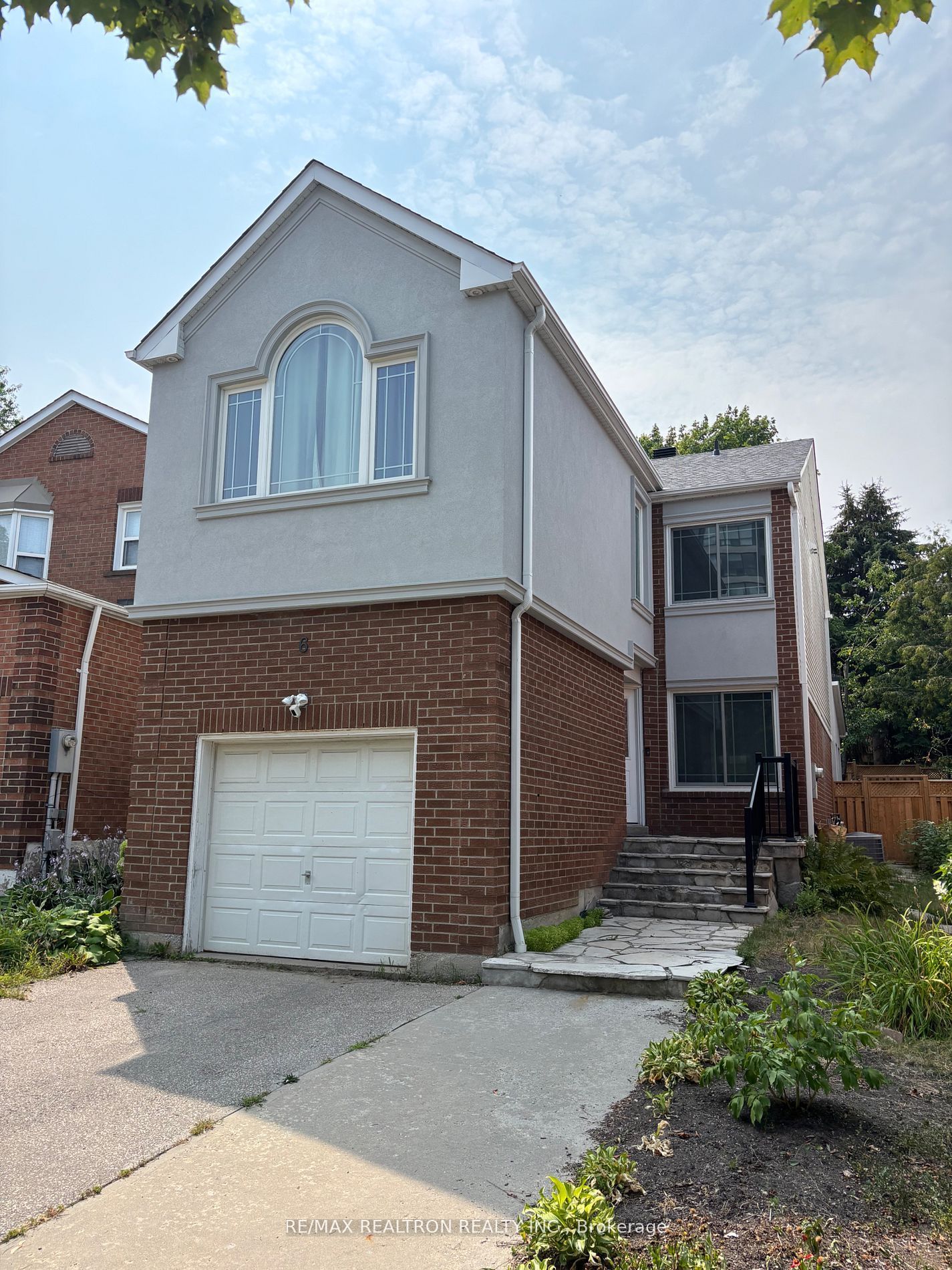 6 Joanna Crescent Property Photo 2