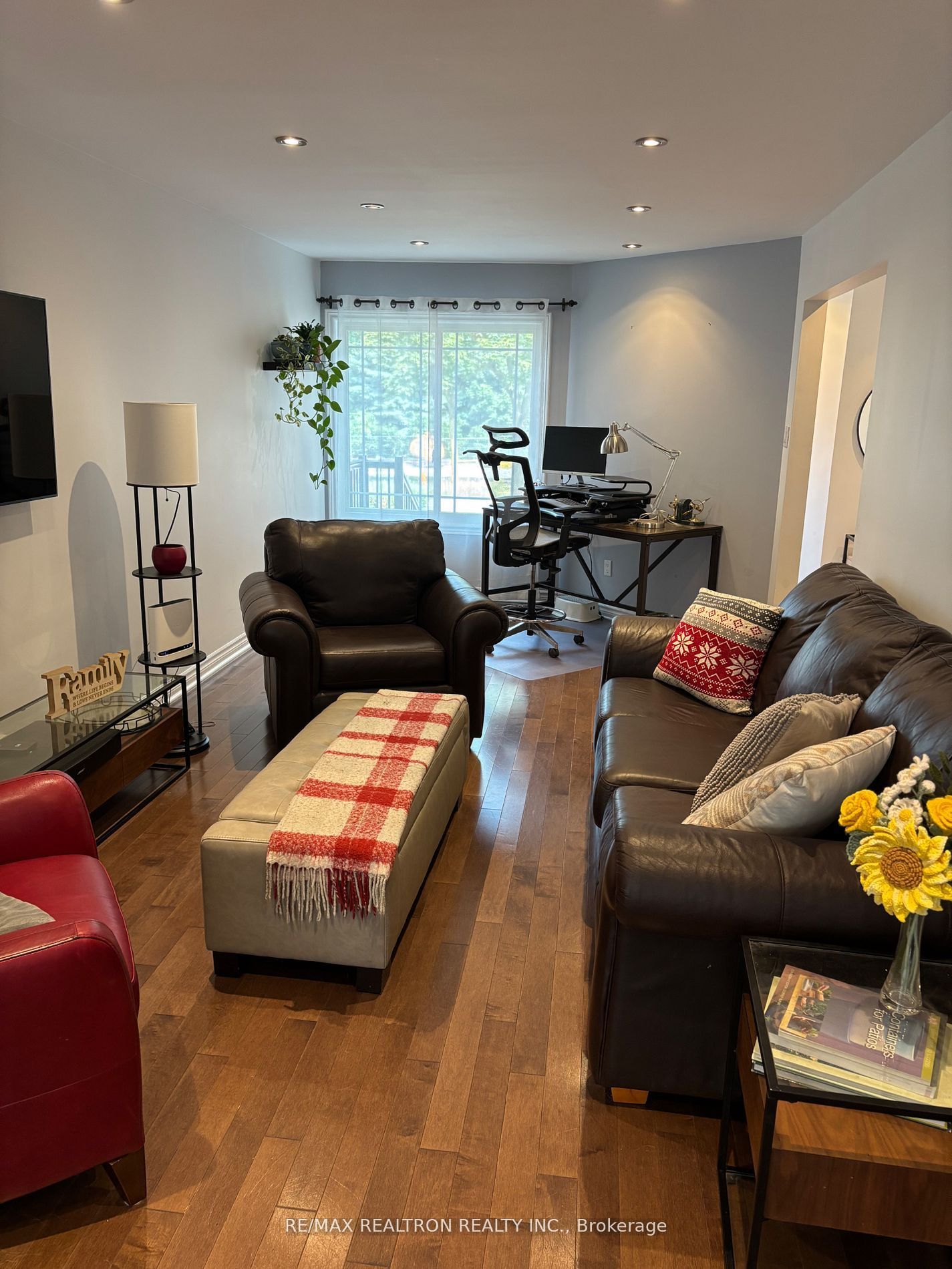 6 Joanna Crescent Property Photo 3