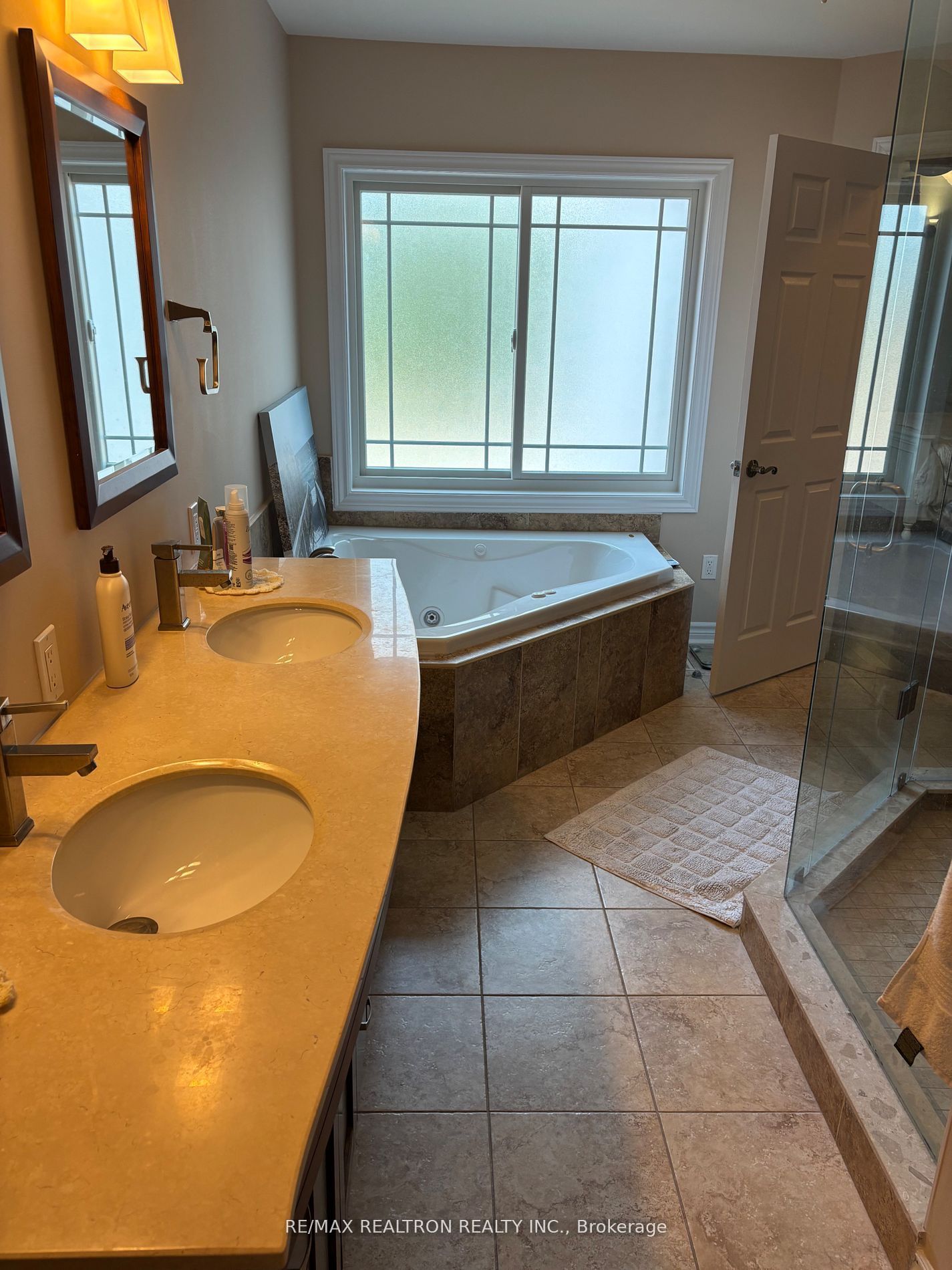 6 Joanna Crescent Property Photo 18