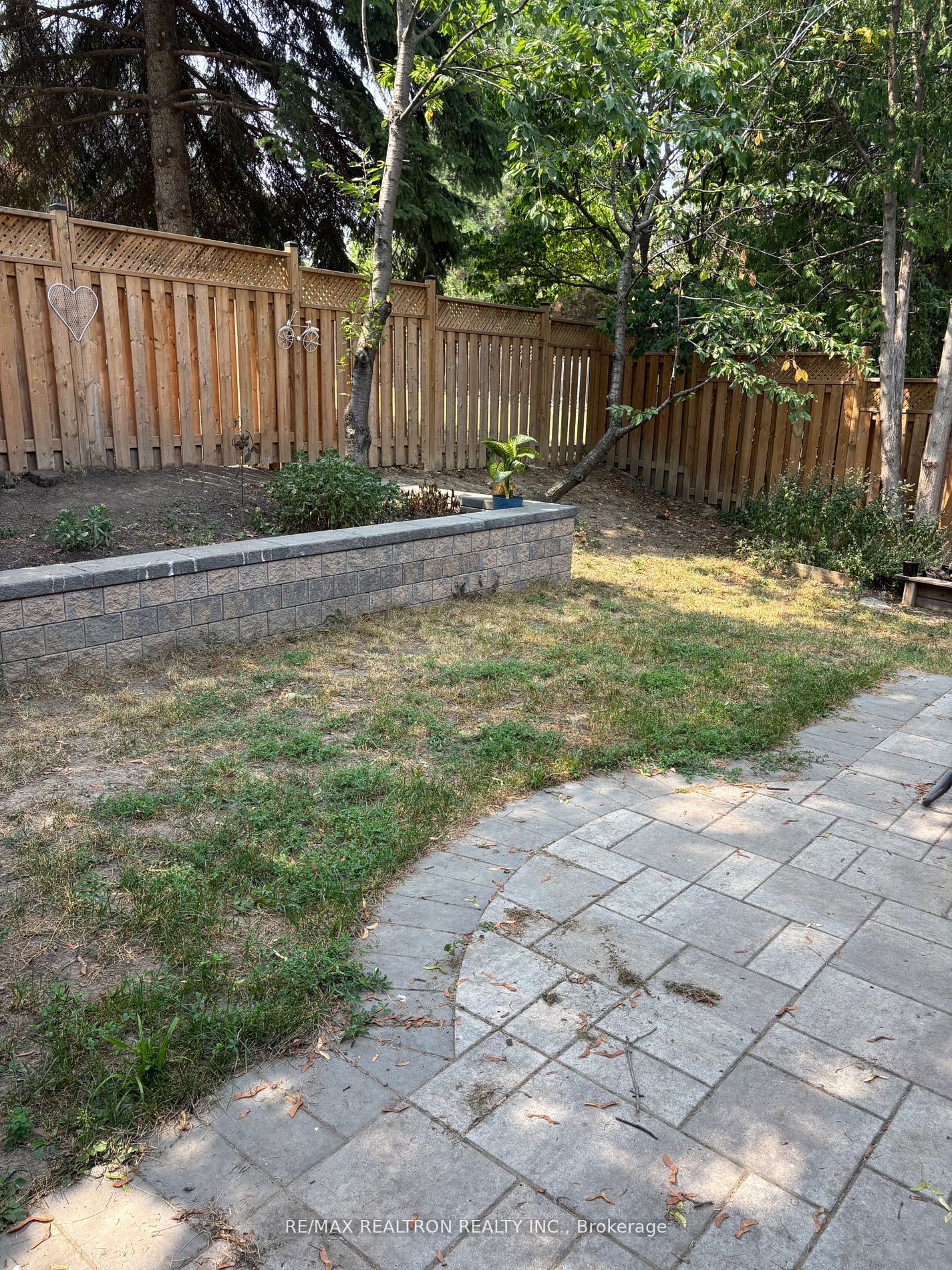 6 Joanna Crescent Property Photo 25