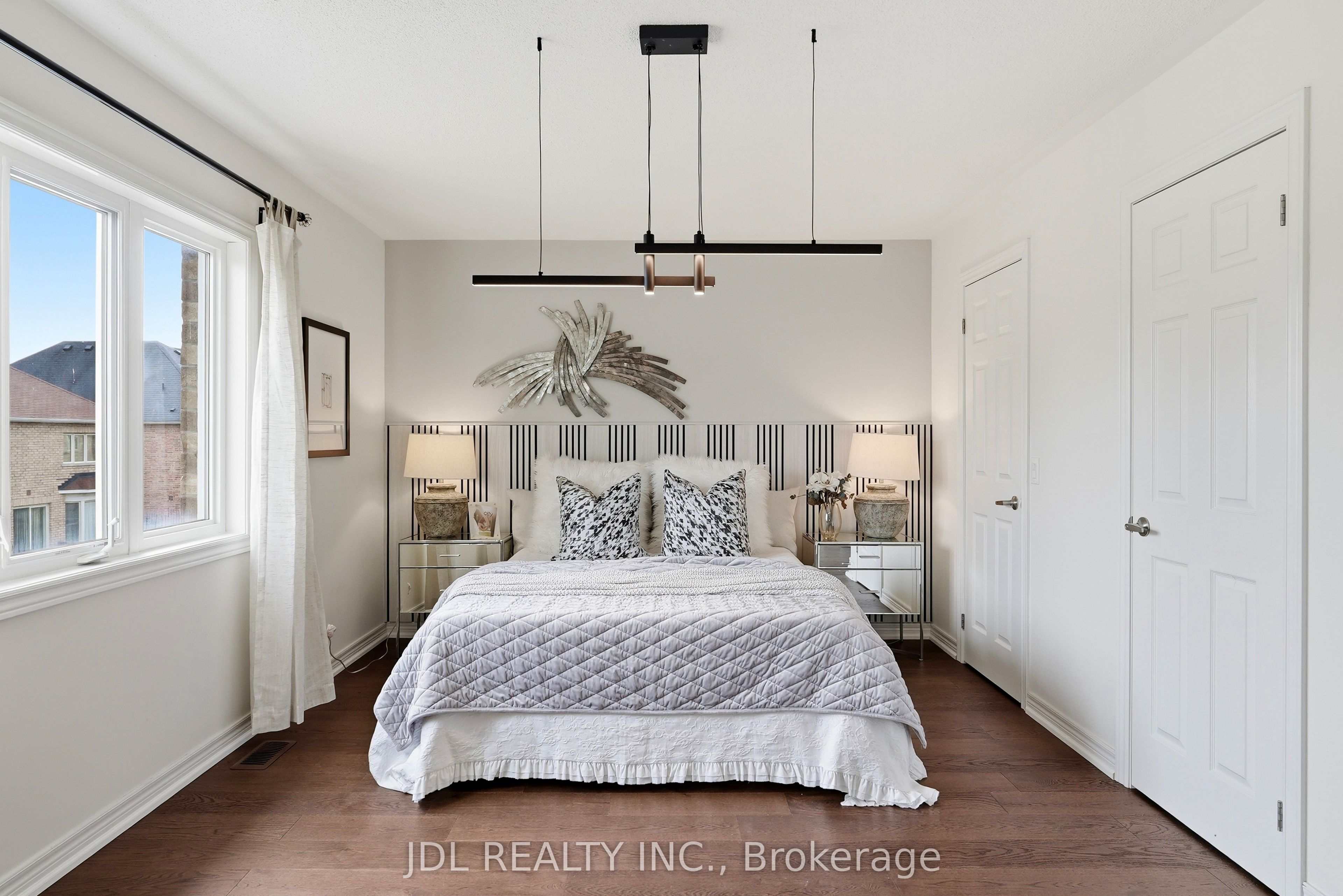 15 Beacon Point Street Property Photo 4