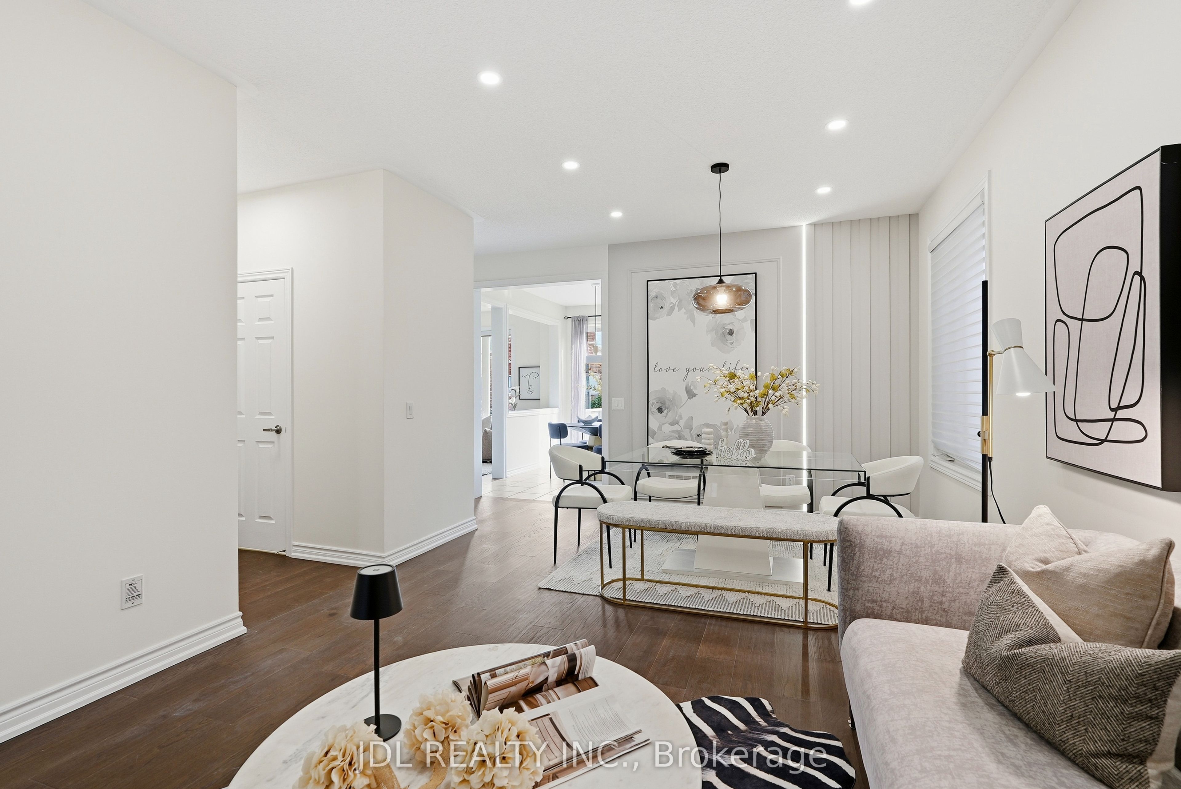 15 Beacon Point Street Property Photo 14