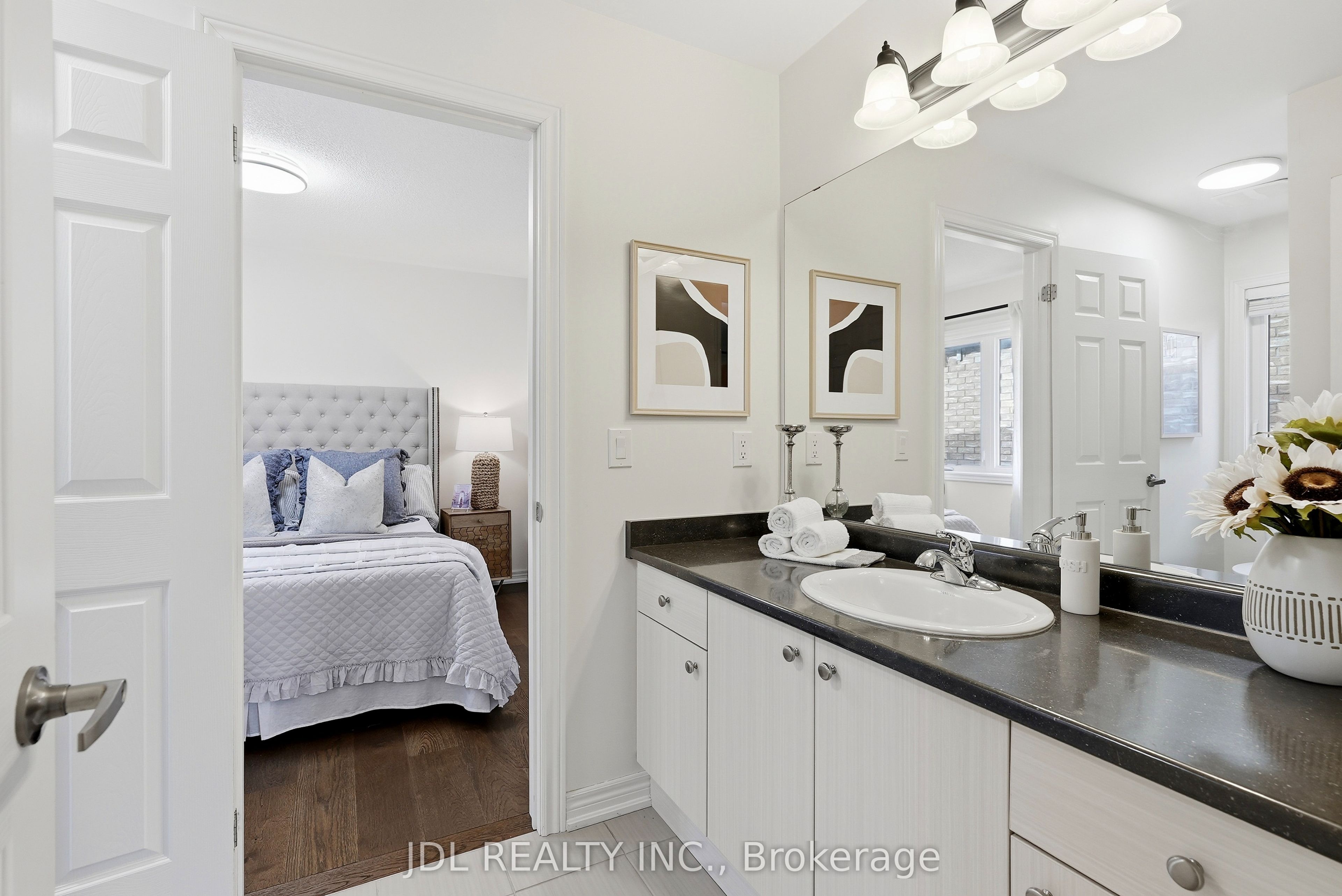 15 Beacon Point Street Property Photo 38