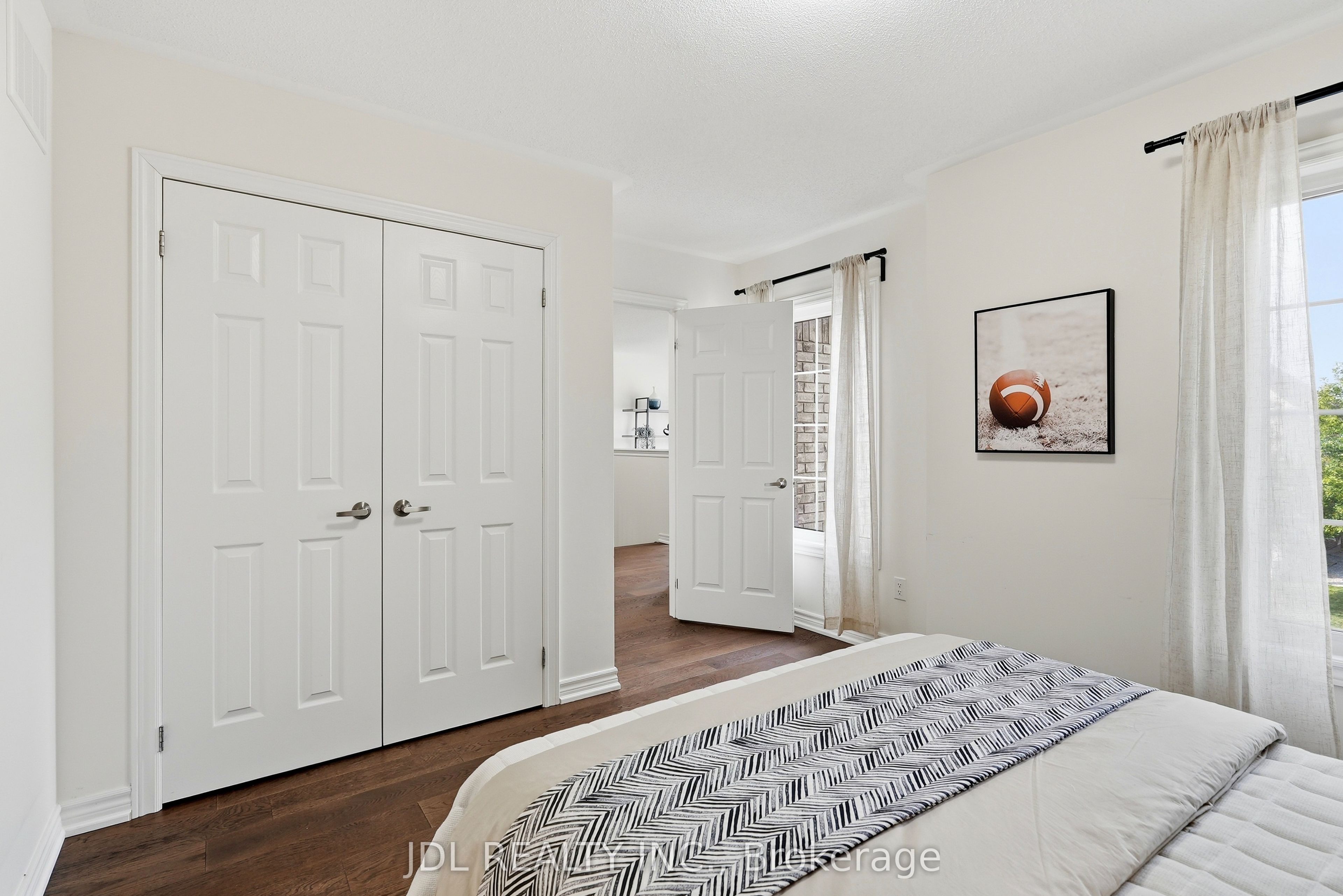 15 Beacon Point Street Property Photo 41