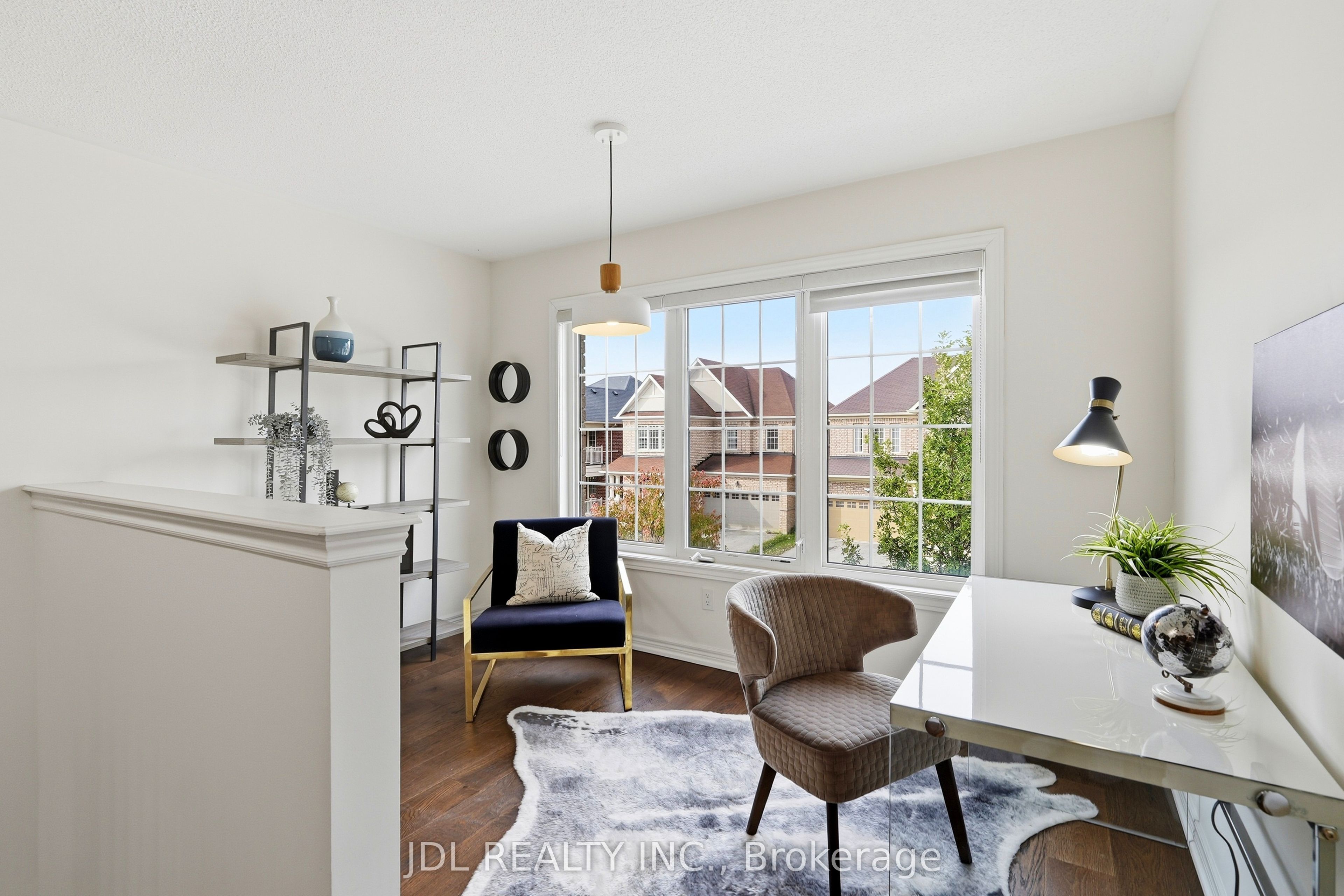 15 Beacon Point Street Property Photo 43