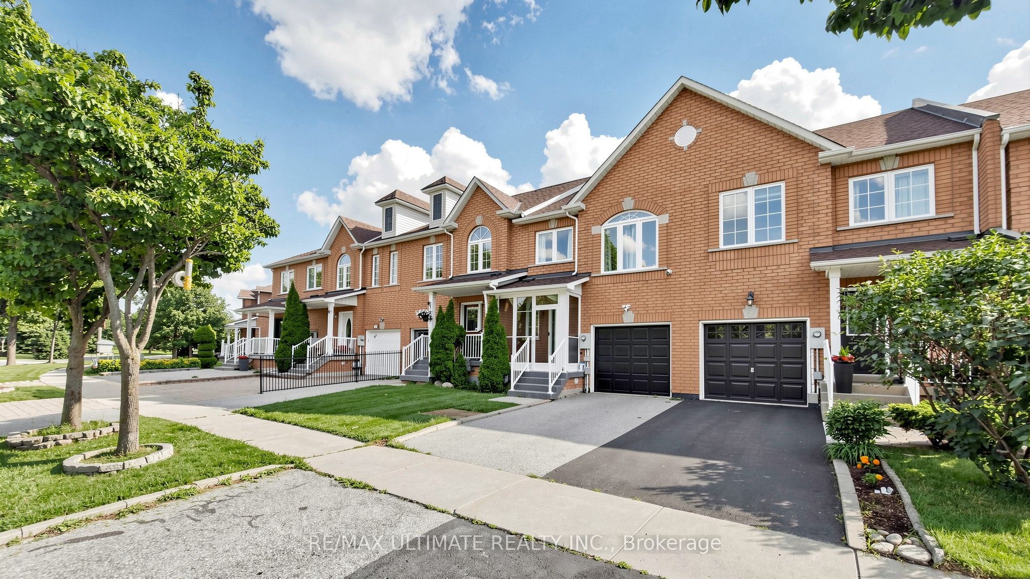 131 Foxchase Avenue Property Photo 1