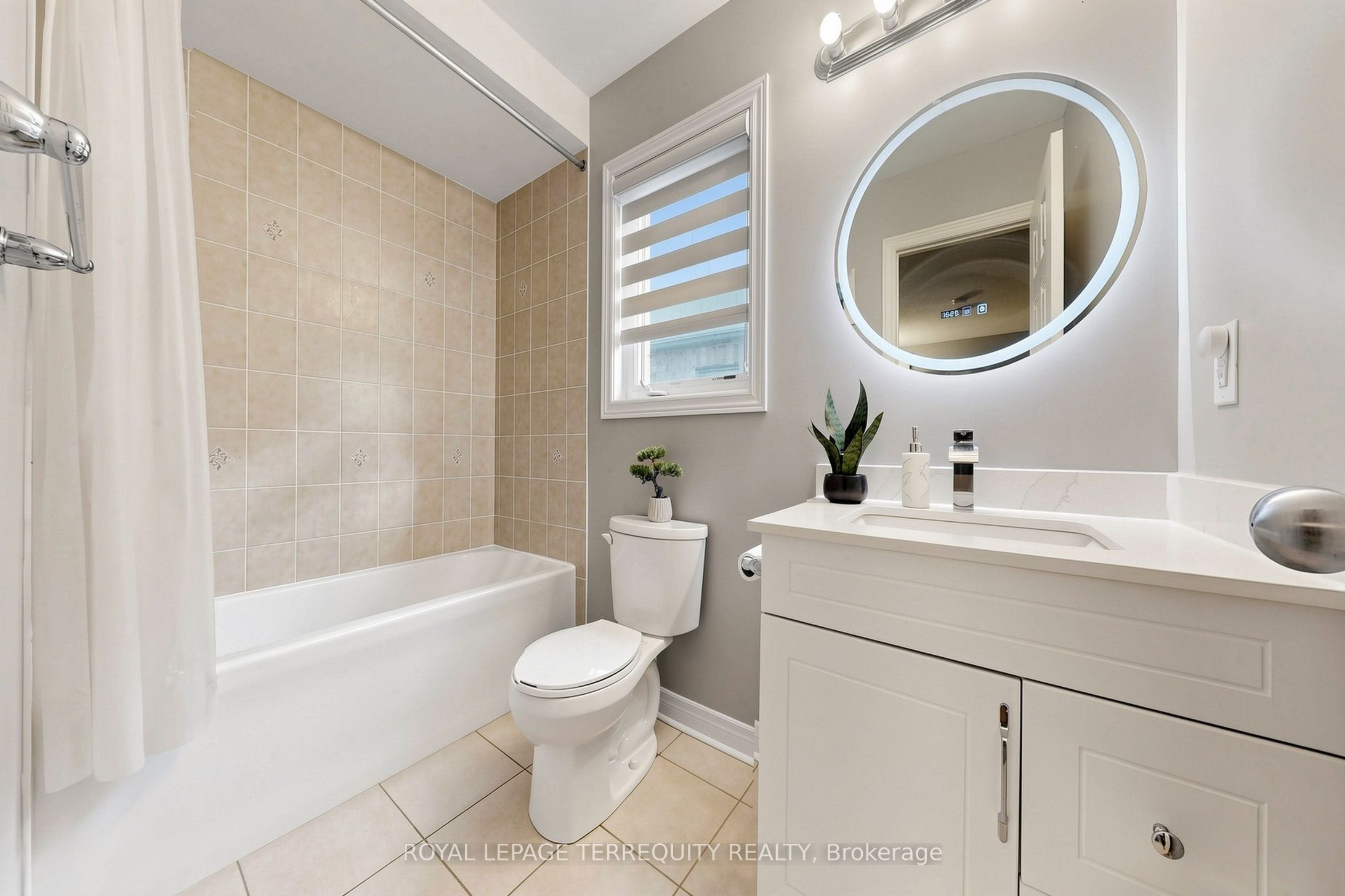 199 Armstrong Crescent Property Photo 25