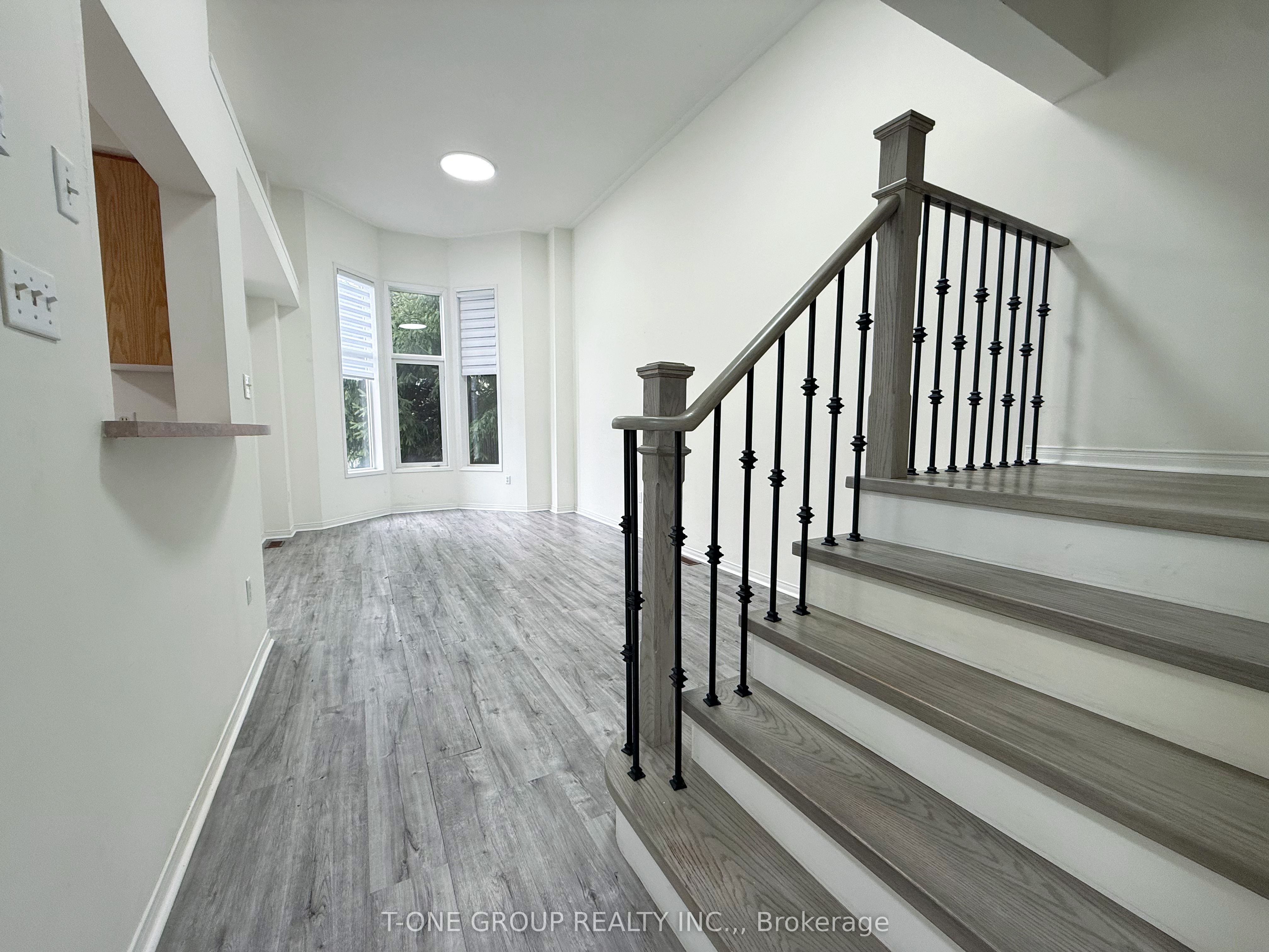 90 Bridlepath Street Property Photo 3