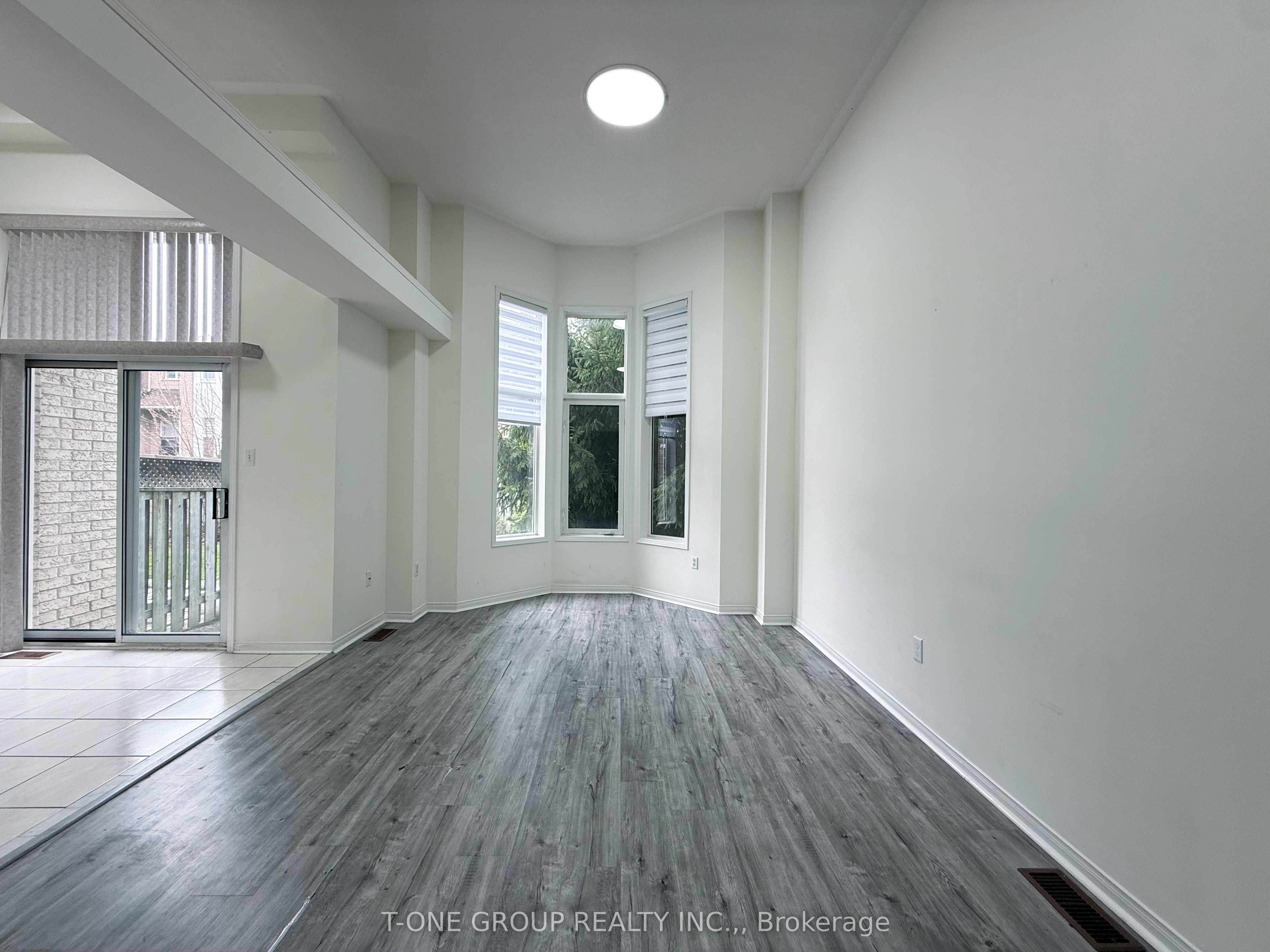 90 Bridlepath Street Property Photo 5