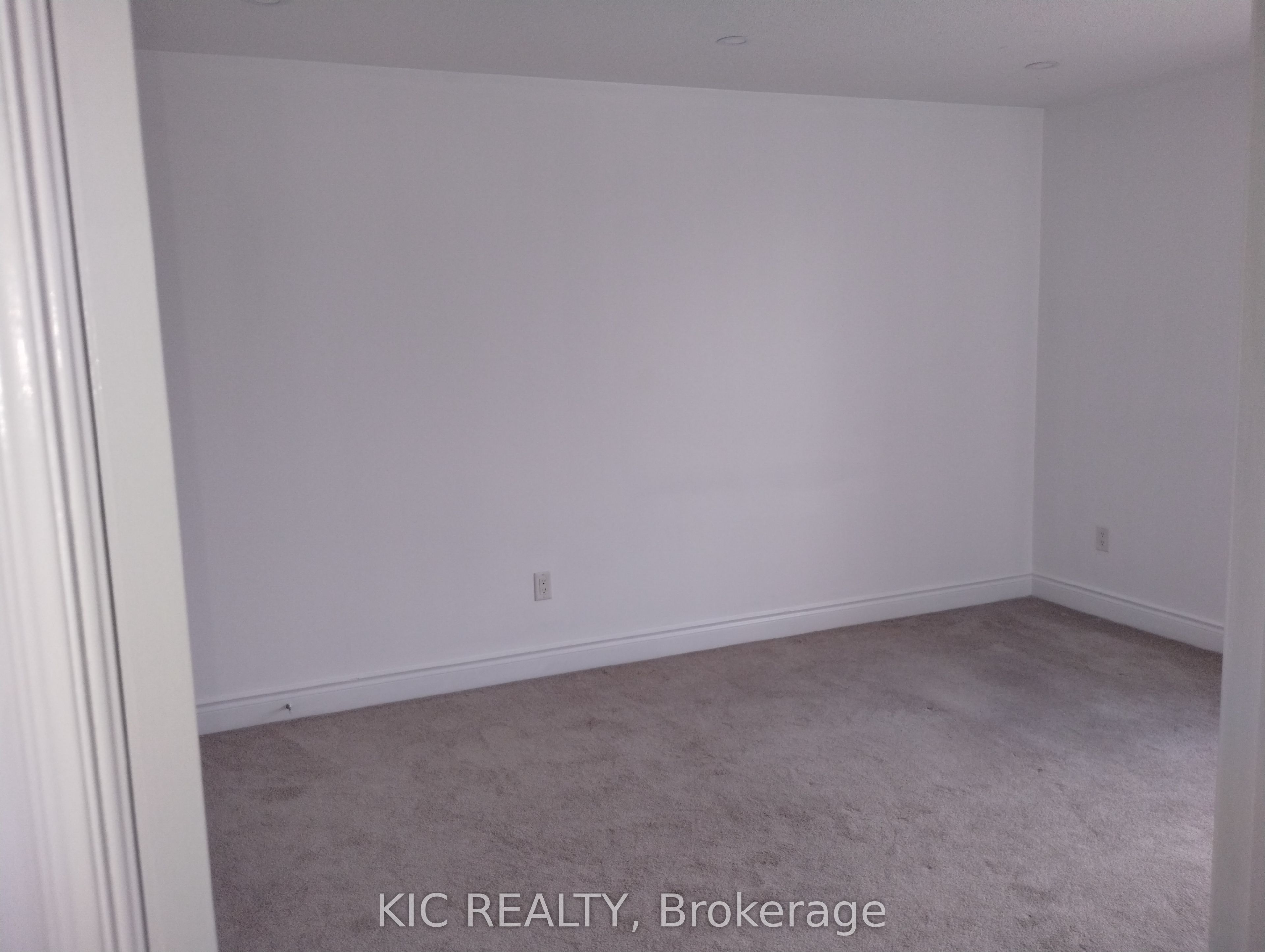 1461 Lormel Gate Avenue Property Photo 7