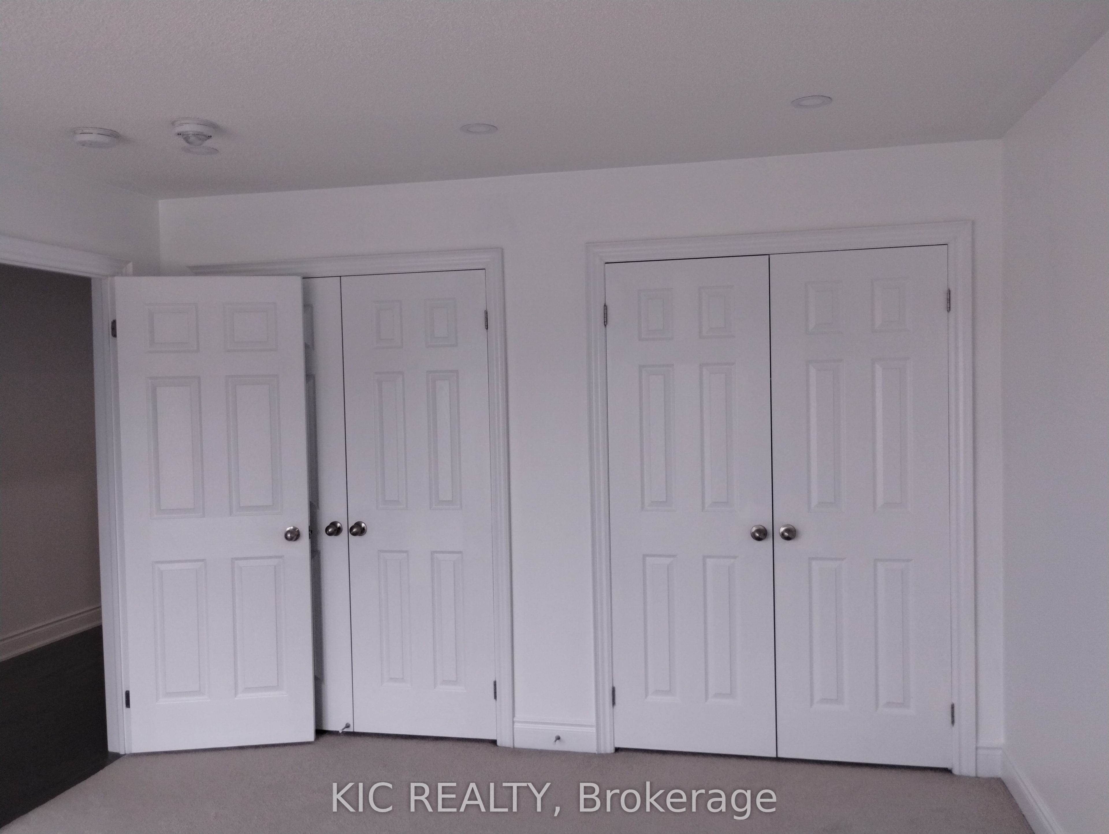 1461 Lormel Gate Avenue Property Photo 8