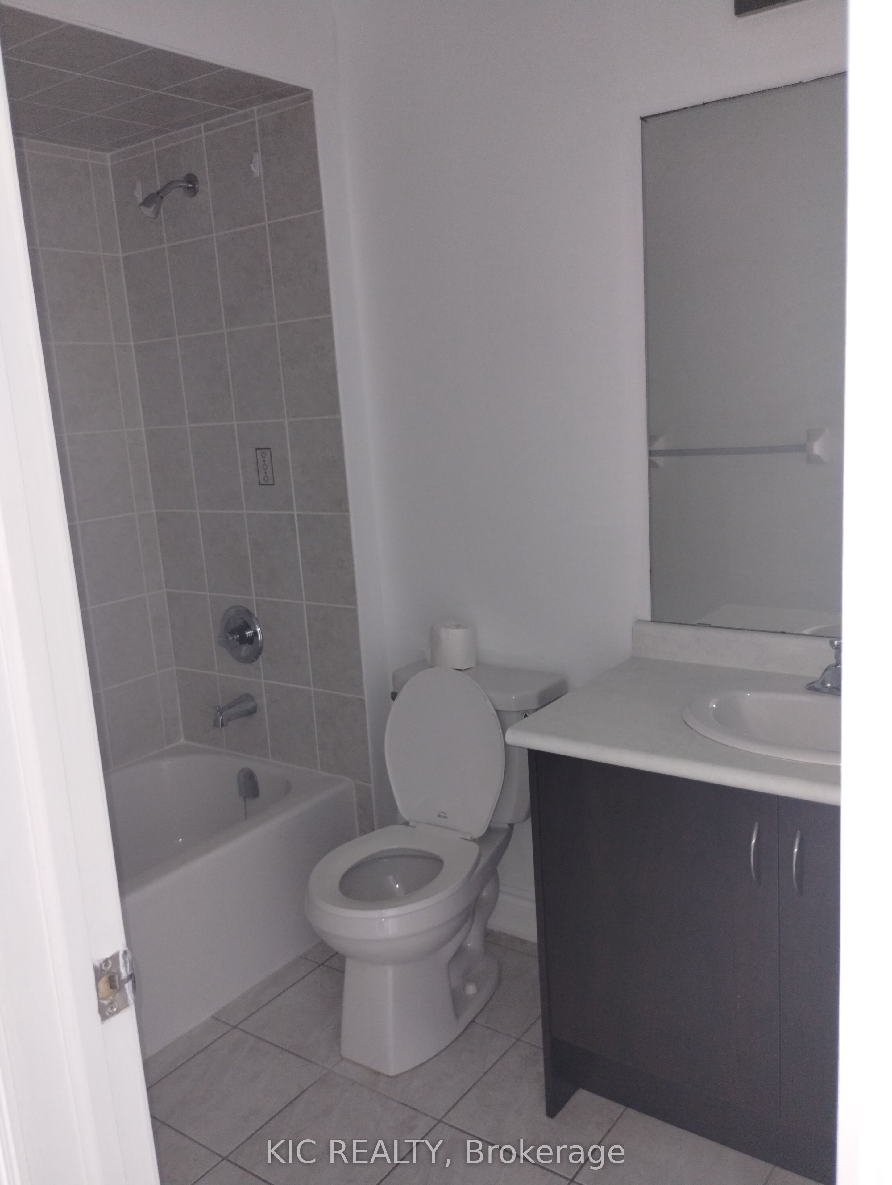 1461 Lormel Gate Avenue Property Photo 9