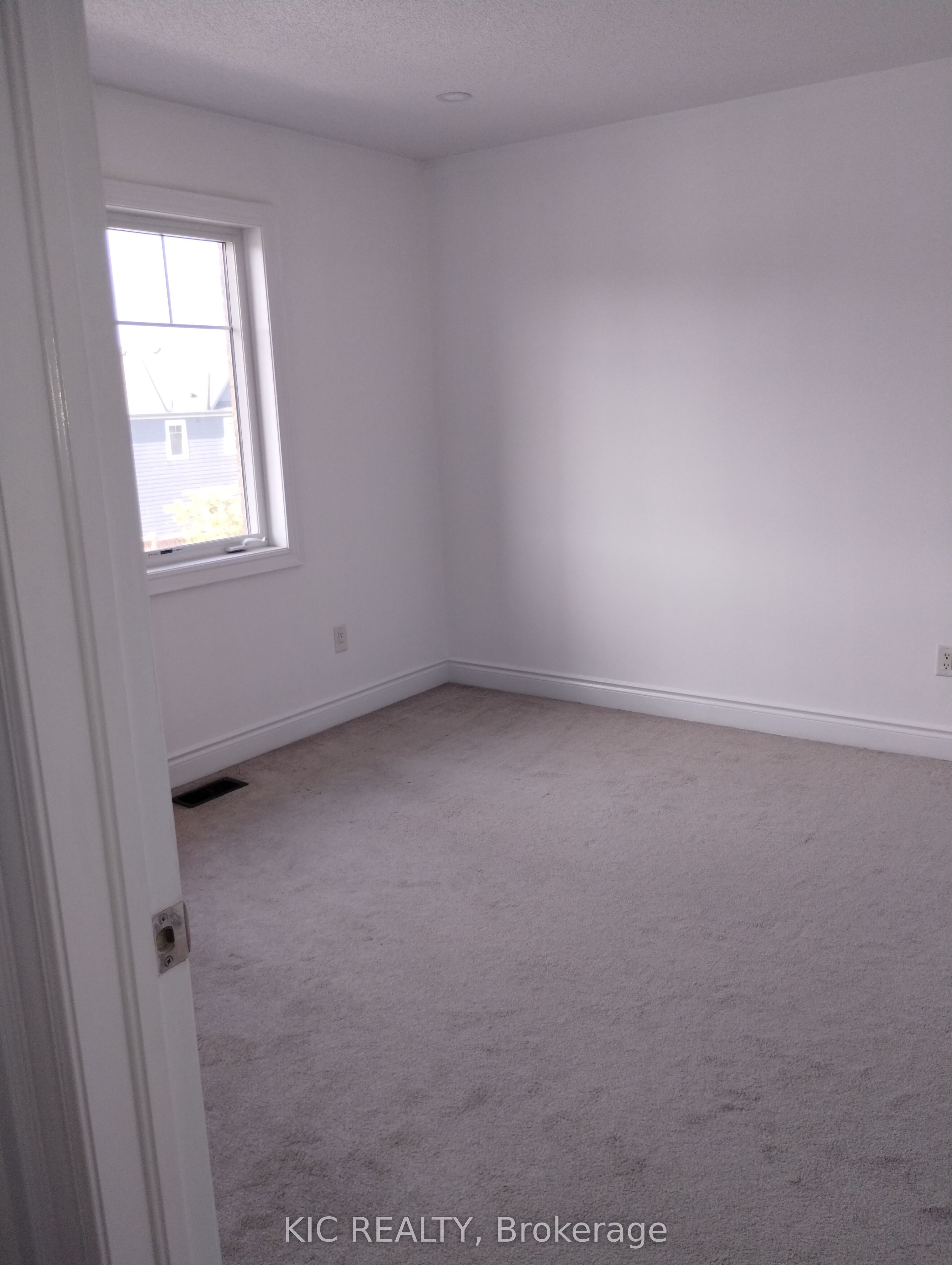 1461 Lormel Gate Avenue Property Photo 11