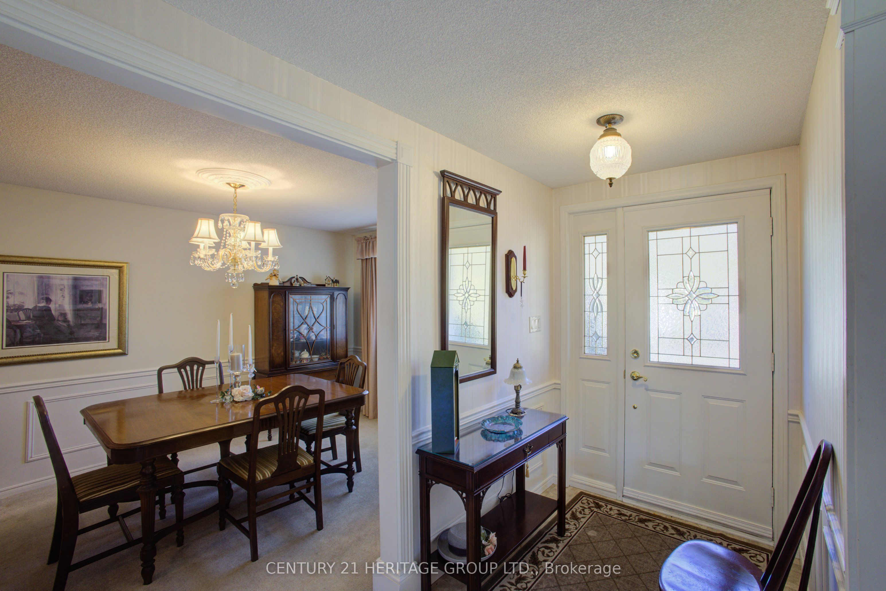 60 Tecumseth Pines Drive Property Photo 4