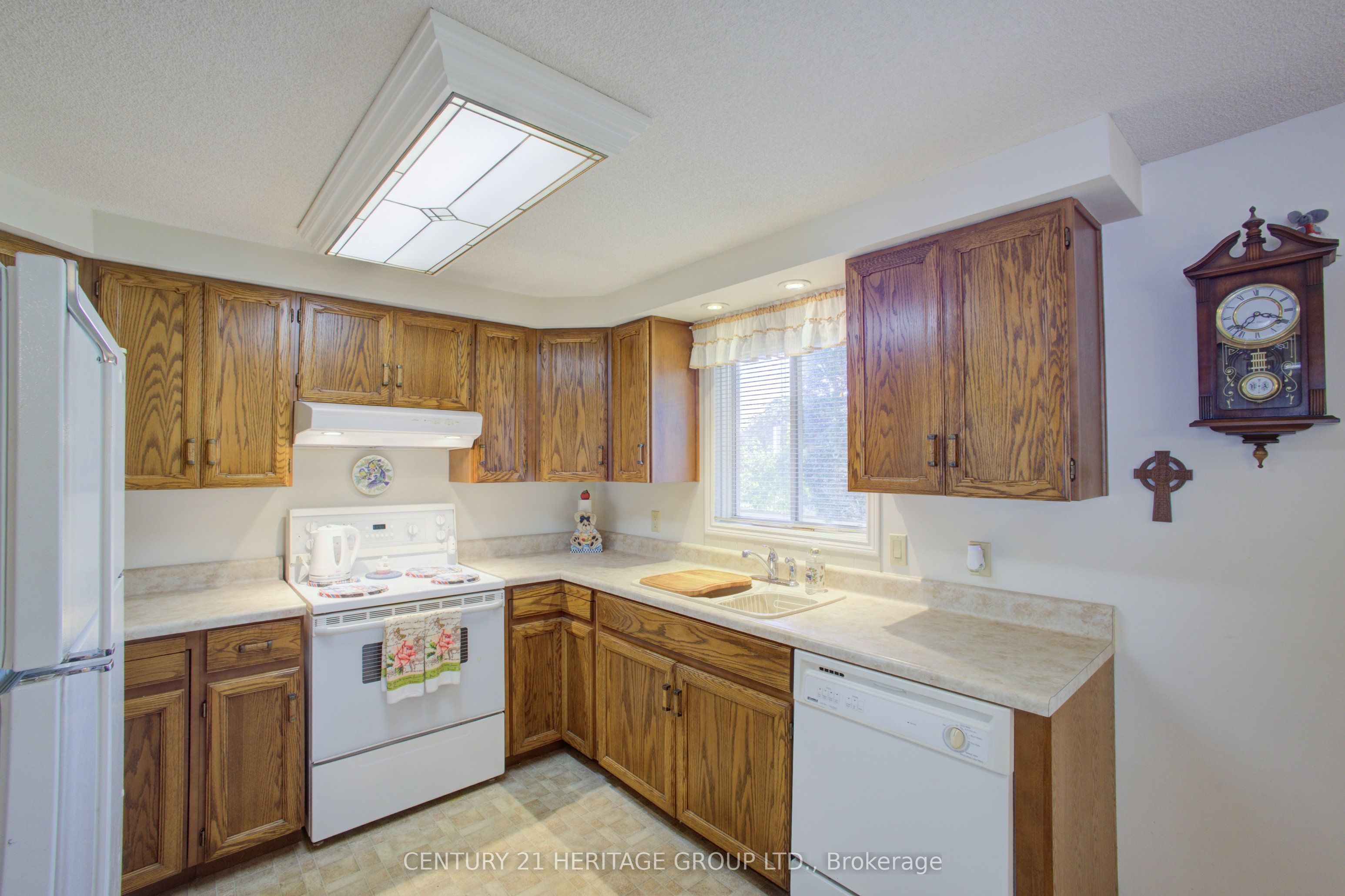 60 Tecumseth Pines Drive Property Photo 18