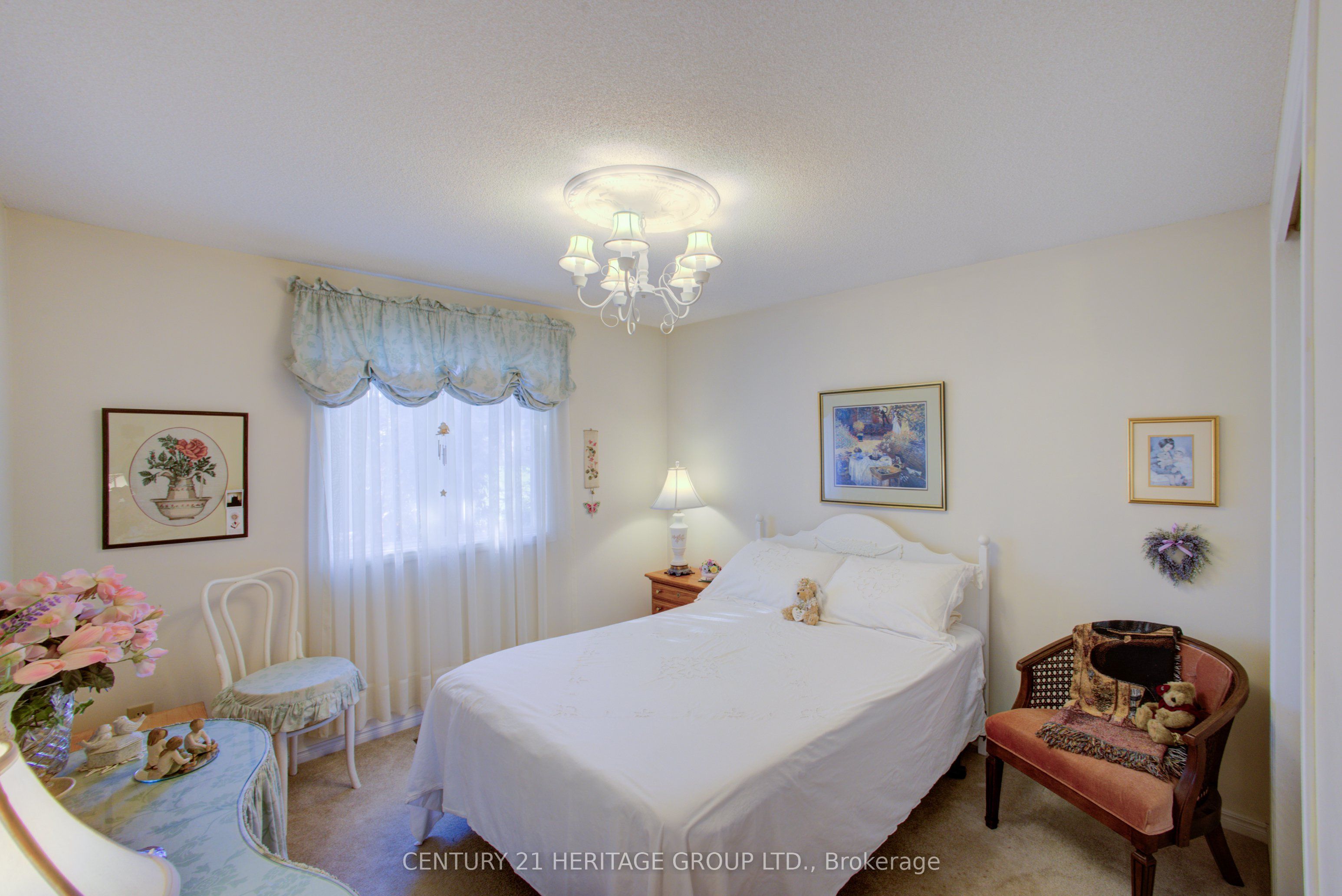 60 Tecumseth Pines Drive Property Photo 20