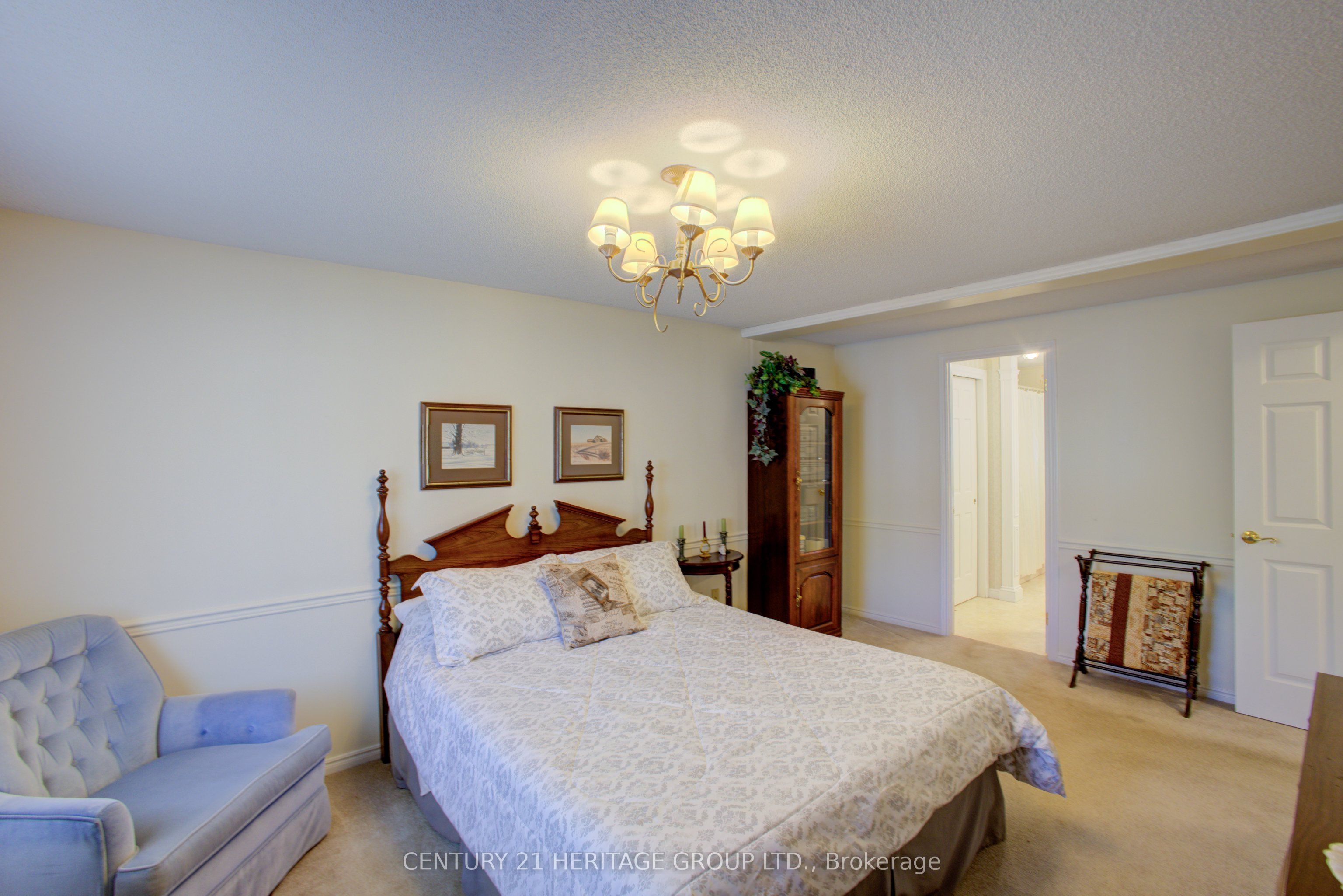 60 Tecumseth Pines Drive Property Photo 23