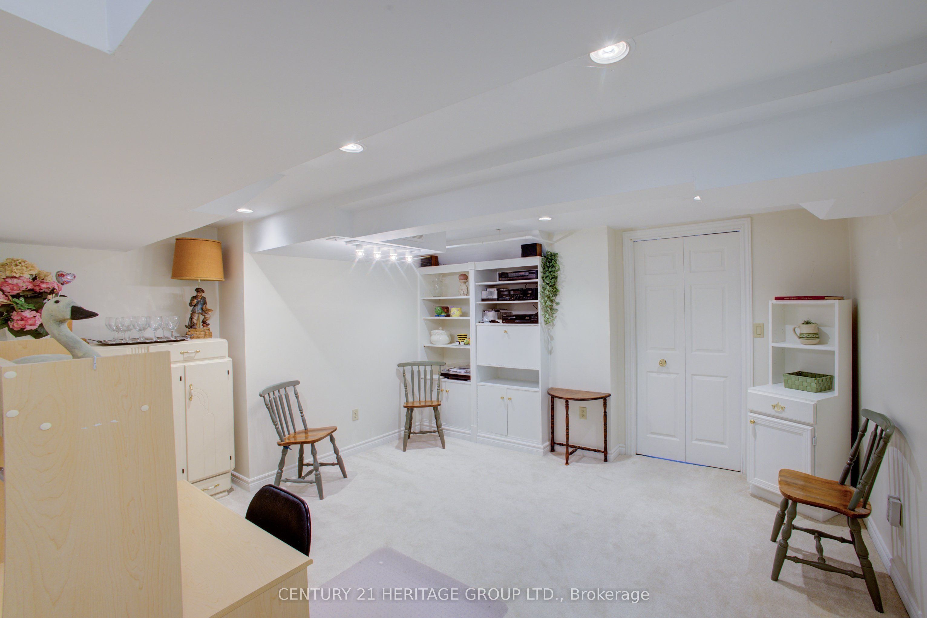 60 Tecumseth Pines Drive Property Photo 28