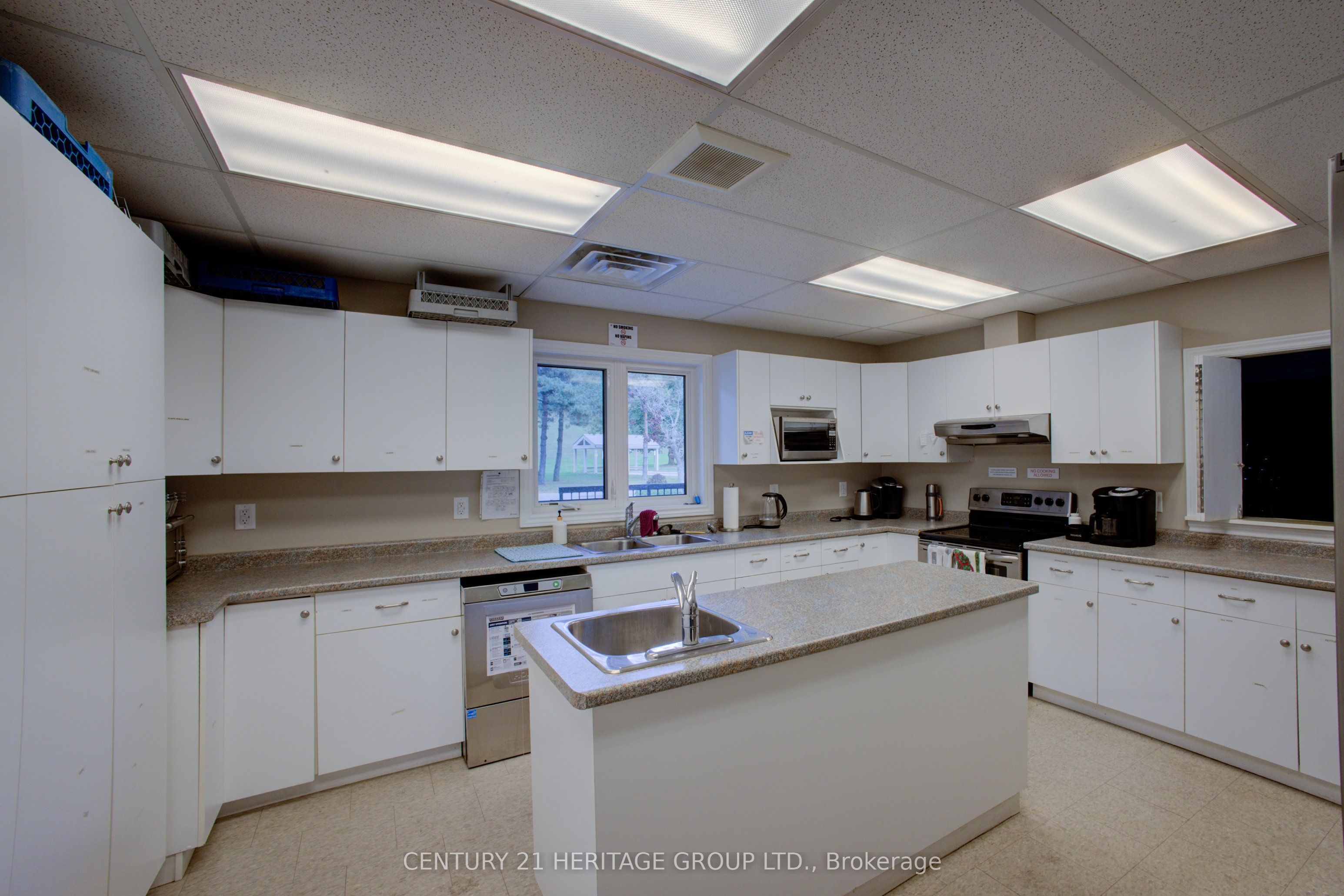 60 Tecumseth Pines Drive Property Photo 44