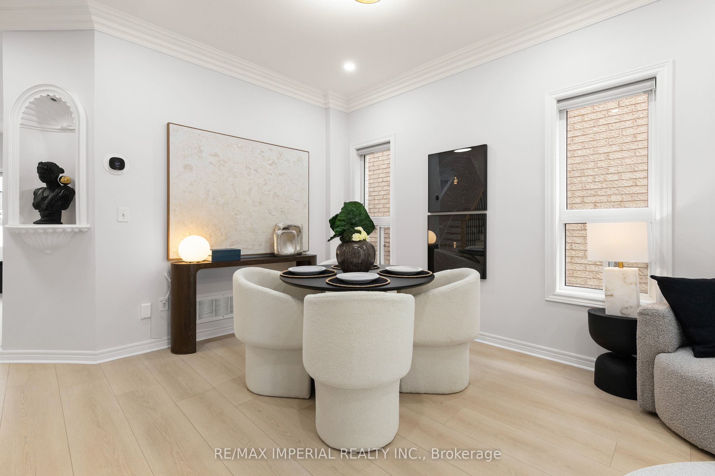 44 Hawkview Boulevard Property Photo 10