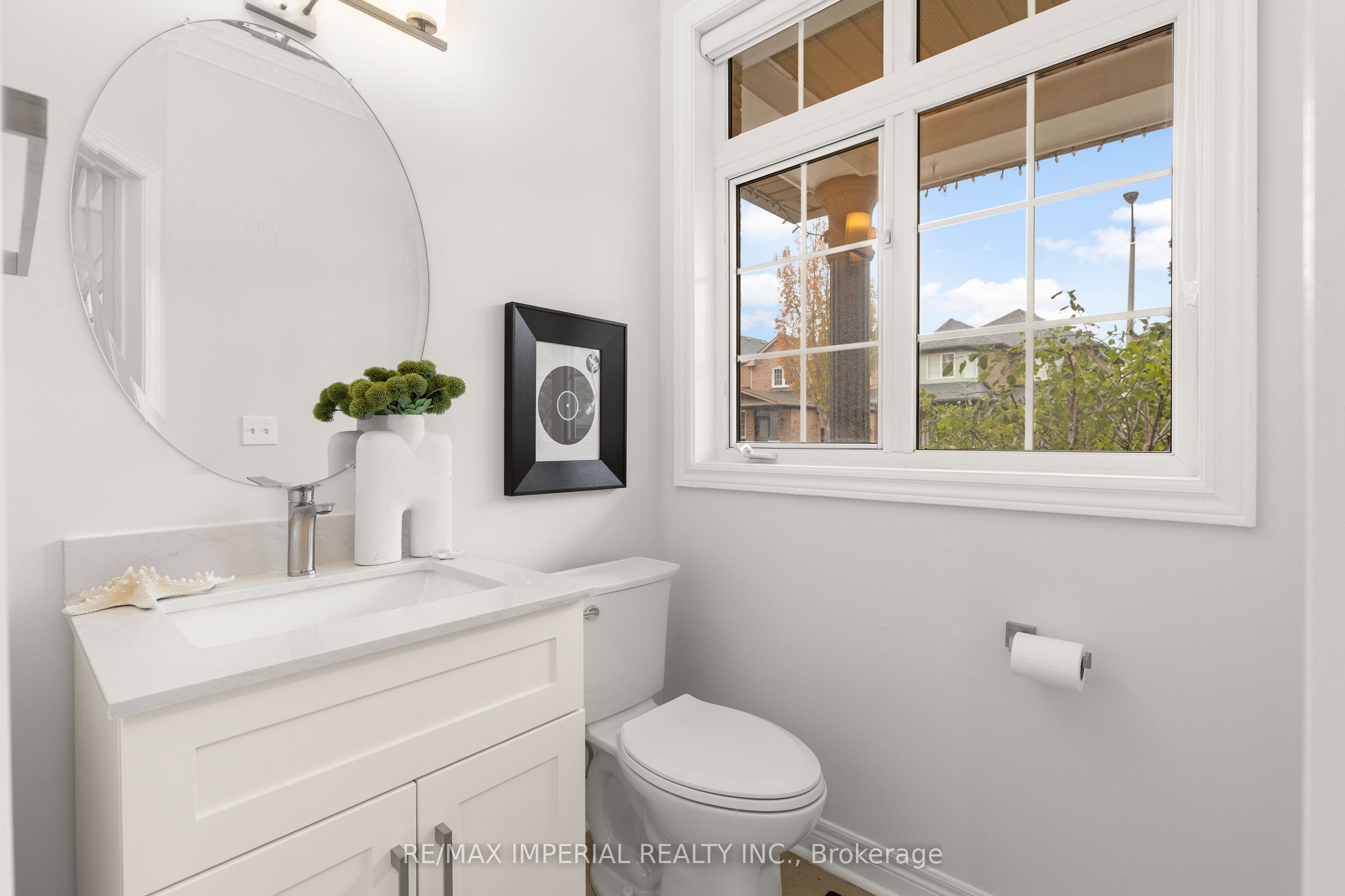 44 Hawkview Boulevard Property Photo 13