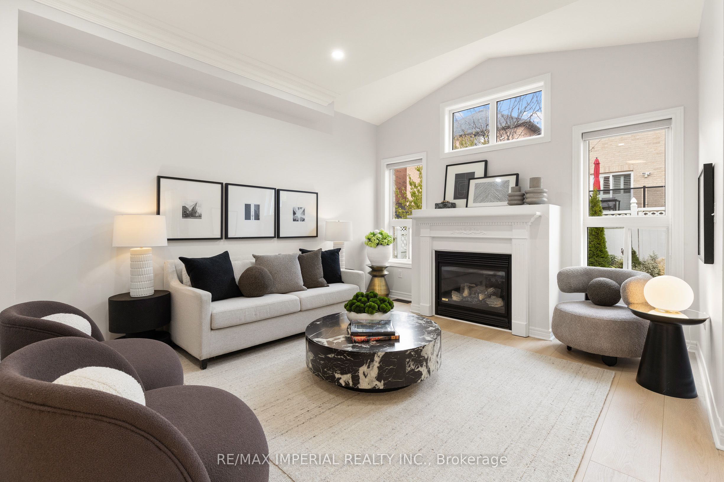 44 Hawkview Boulevard Property Photo 15