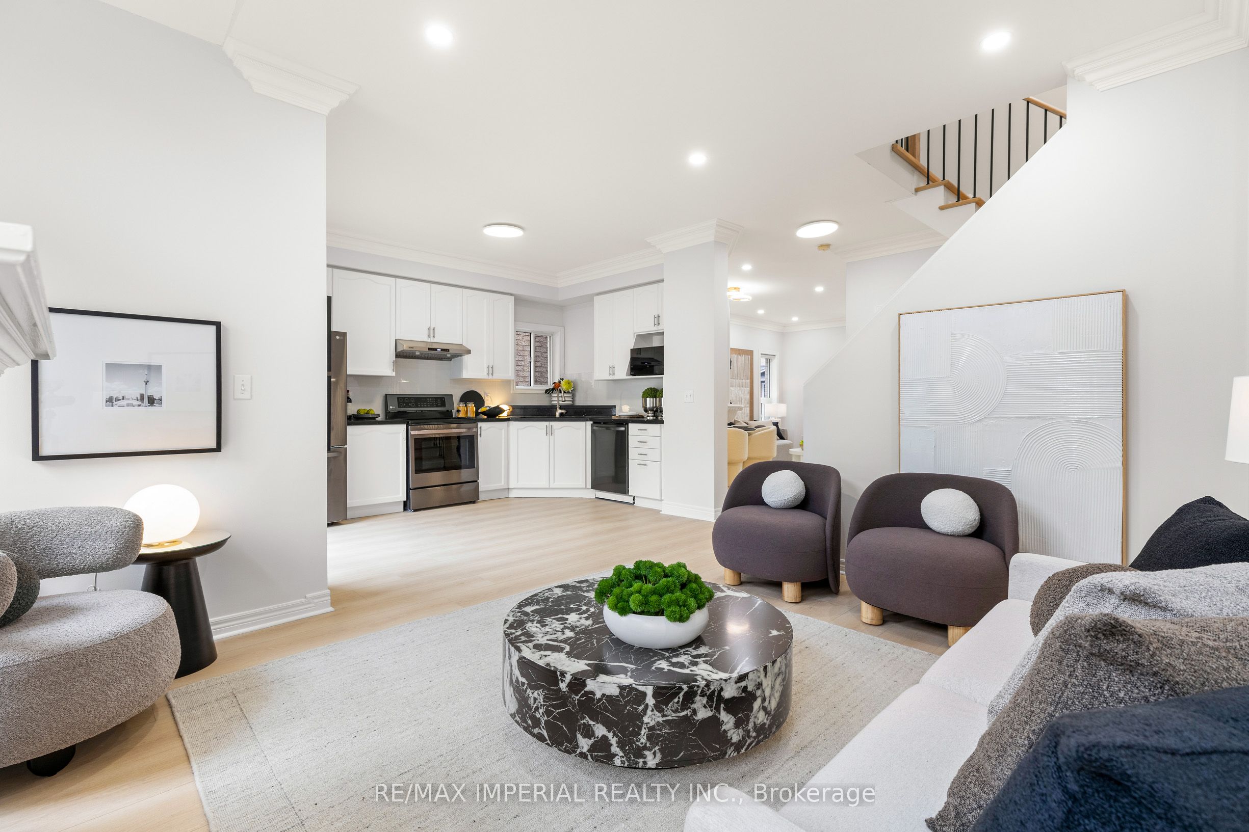 44 Hawkview Boulevard Property Photo 17