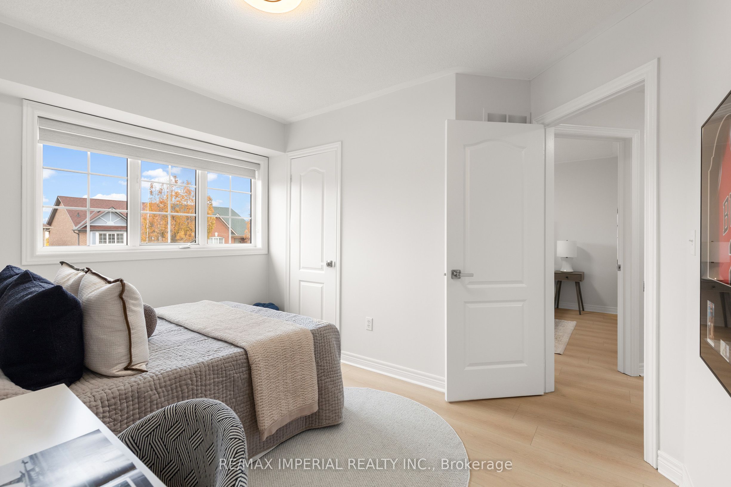 44 Hawkview Boulevard Property Photo 38